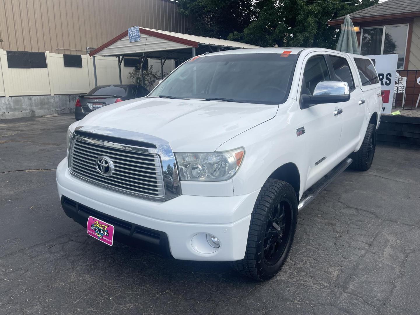 2013 Super White /Grey Toyota Tundra 4WD Truck Limited (5TFHW5F18DX) with an V8, 5.7L; FFV engine, AT transmission, located at 813 E Fairview Ave, Meridian , ID, 83642, (208) 336-8230, 43.618851, -116.384010 - New tires, NAV, Custom Wheels, Leather, Limited Package, Crew Maxx not a double cab, and Sunroof. Save yourself thousands of dollars because of the mileage. Very nice condition well cared for. - Photo#1