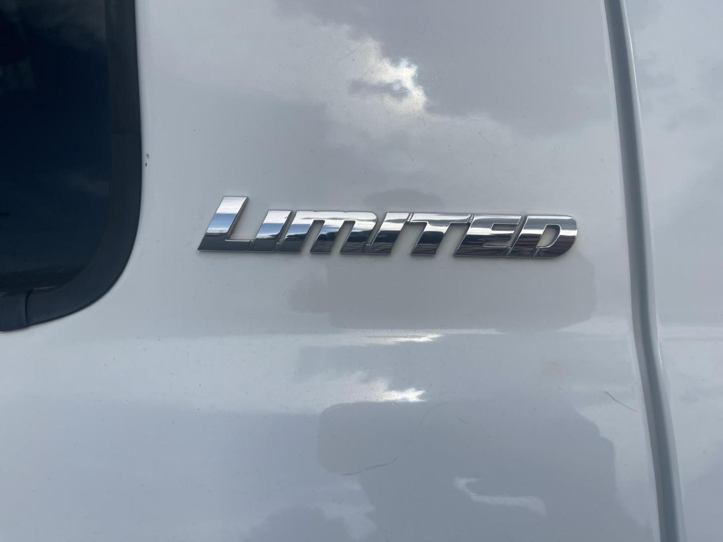2013 Super White /Grey Toyota Tundra 4WD Truck Limited (5TFHW5F18DX) with an V8, 5.7L; FFV engine, AT transmission, located at 813 E Fairview Ave, Meridian , ID, 83642, (208) 336-8230, 43.618851, -116.384010 - New tires, NAV, Custom Wheels, Leather, Limited Package, Crew Maxx not a double cab, and Sunroof. Save yourself thousands of dollars because of the mileage. Very nice condition well cared for. - Photo#5