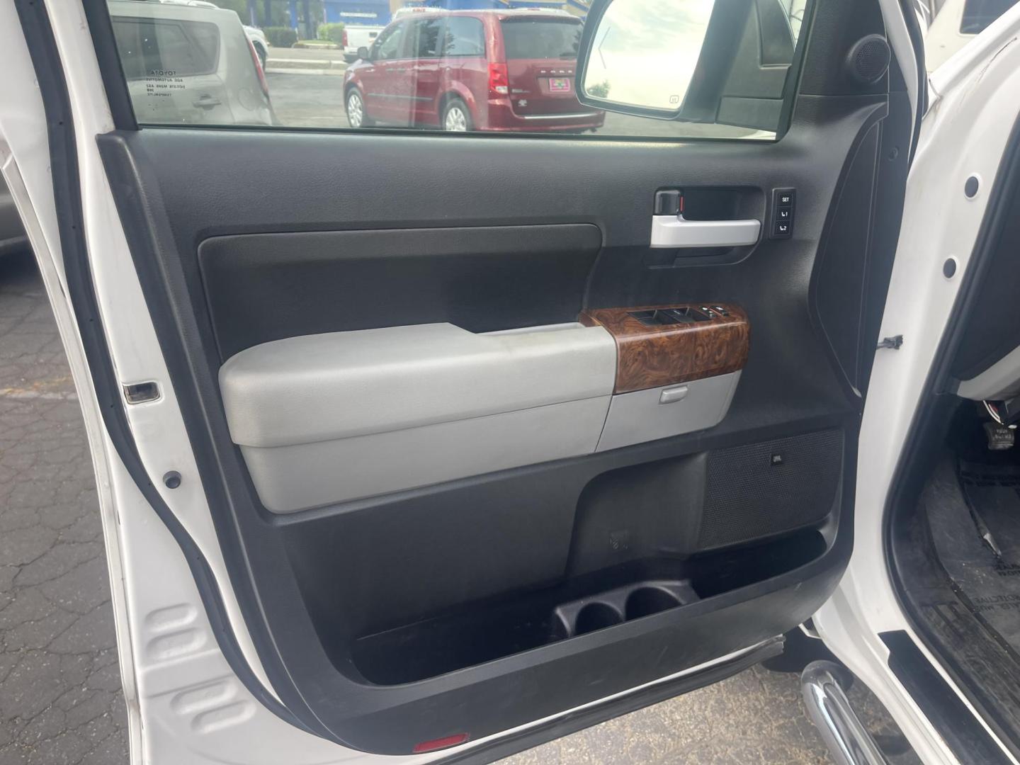 2013 Super White /Grey Toyota Tundra 4WD Truck Limited (5TFHW5F18DX) with an V8, 5.7L; FFV engine, AT transmission, located at 813 E Fairview Ave, Meridian , ID, 83642, (208) 336-8230, 43.618851, -116.384010 - New tires, NAV, Custom Wheels, Leather, Limited Package, Crew Maxx not a double cab, and Sunroof. Save yourself thousands of dollars because of the mileage. Very nice condition well cared for. - Photo#7