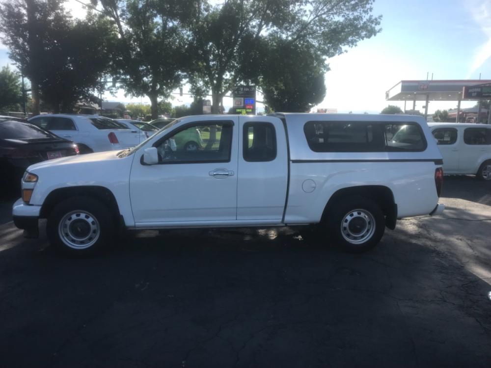 2012 Alpine White /Black Chevrolet Colorado Work Truck Ext. Cab 2WD (1GCESBF94C8) with an 2.9L L4 DOHC 16V engine, AT transmission, located at 813 E Fairview Ave, Meridian , ID, 83642, (208) 336-8230, 43.618851, -116.384010 - What a great little pickup. Runs and drives excellent. If you want a truck for a small payment this is a great options come check it out. - Photo #0