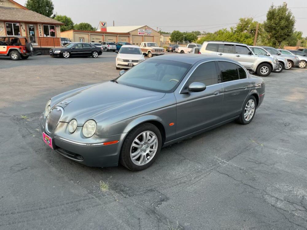 2005 Grey /Tan Jaguar S-Type S-Type (SAJWA01T85F) with an 3.0L V6 DOHC 24V engine, 6-Speed Automatic Overdrive transmission, located at 813 E Fairview Ave, Meridian , ID, 83642, (208) 336-8230, 43.618851, -116.384010 - What a cool car, luxury at a cheap price come check it out. - Photo #0