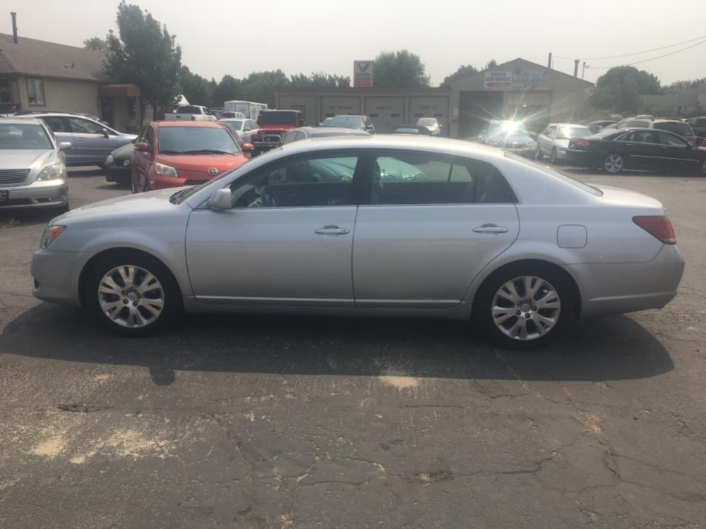 2008 /Grey Toyota Avalon XLS (4T1BK36BX8U) with an 3.5L V6 DOHC 24V engine, 6-Speed Automatic Overdrive transmission, located at 813 E Fairview Ave, Meridian , ID, 83642, (208) 336-8230, 43.618851, -116.384010 - Super nice, low miles Toyota, it doesn't get any better than this. Come look and take a test drive. - Photo #0