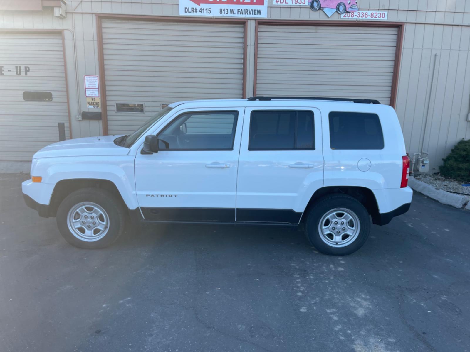 2017 Alpine White /Black Jeep Patriot Sport 4WD (1C4NJRBB3HD) with an 2.4L L4 DOHC 16V engine, AT transmission, located at 813 E Fairview Ave, Meridian , ID, 83642, (208) 336-8230, 43.618851, -116.384010 - Photo #0