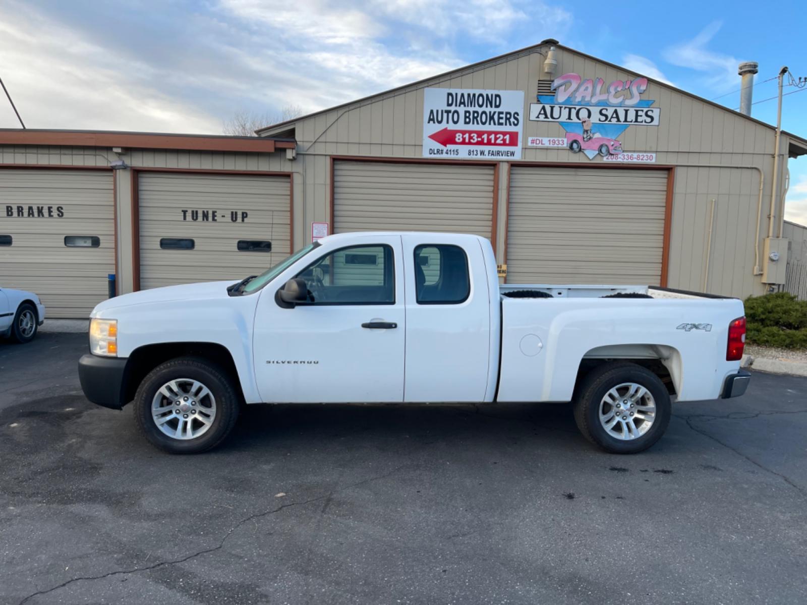2011 Alpine White /Grey Chevrolet Silverado 1500 Work Truck (1GCRKPE38BZ) with an 5.3L V8 OHV 16V FFV engine, 4-Speed Automatic transmission, located at 813 E Fairview Ave, Meridian , ID, 83642, (208) 336-8230, 43.618851, -116.384010 - Photo #0