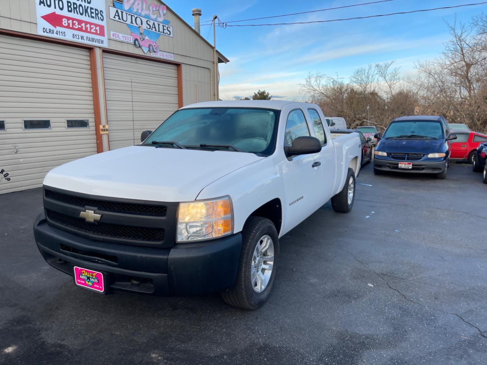 2011 Alpine White /Grey Chevrolet Silverado 1500 Work Truck (1GCRKPE38BZ) with an 5.3L V8 OHV 16V FFV engine, 4-Speed Automatic transmission, located at 813 E Fairview Ave, Meridian , ID, 83642, (208) 336-8230, 43.618851, -116.384010 - Photo #2