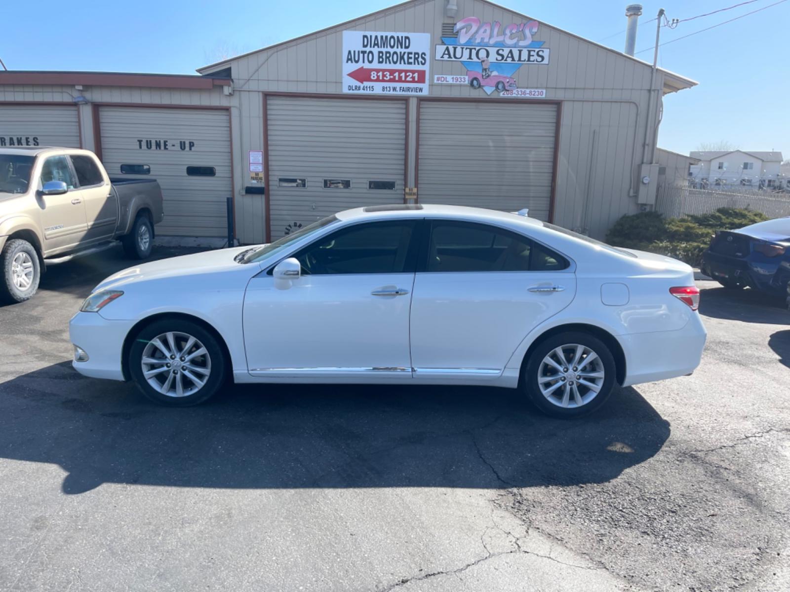 2010 Alpine White /Tan Lexus ES 350 ES 350 (JTHBK1EG9A2) with an 3.5L V6 DOHC 24V engine, 6-Speed Automatic transmission, located at 813 E Fairview Ave, Meridian , ID, 83642, (208) 336-8230, 43.618851, -116.384010 - Photo #0