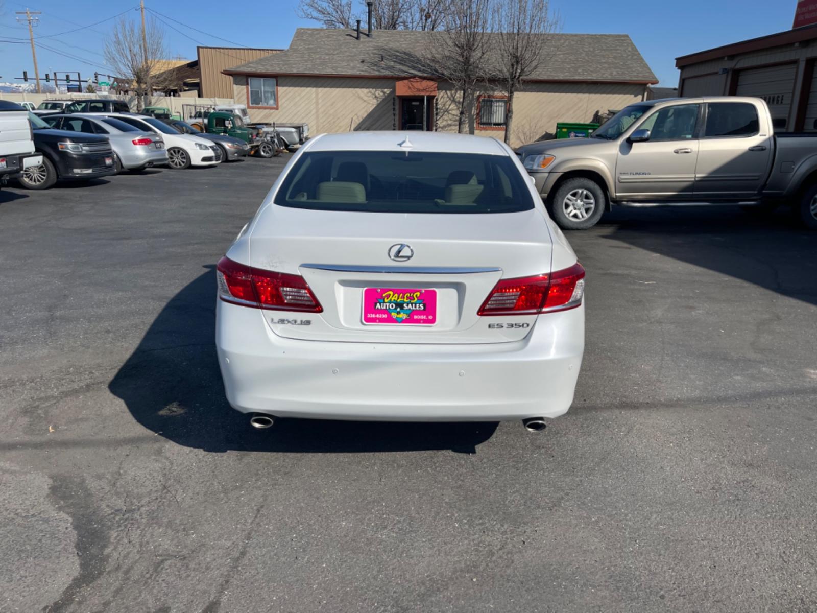 2010 Alpine White /Tan Lexus ES 350 ES 350 (JTHBK1EG9A2) with an 3.5L V6 DOHC 24V engine, 6-Speed Automatic transmission, located at 813 E Fairview Ave, Meridian , ID, 83642, (208) 336-8230, 43.618851, -116.384010 - Photo #5