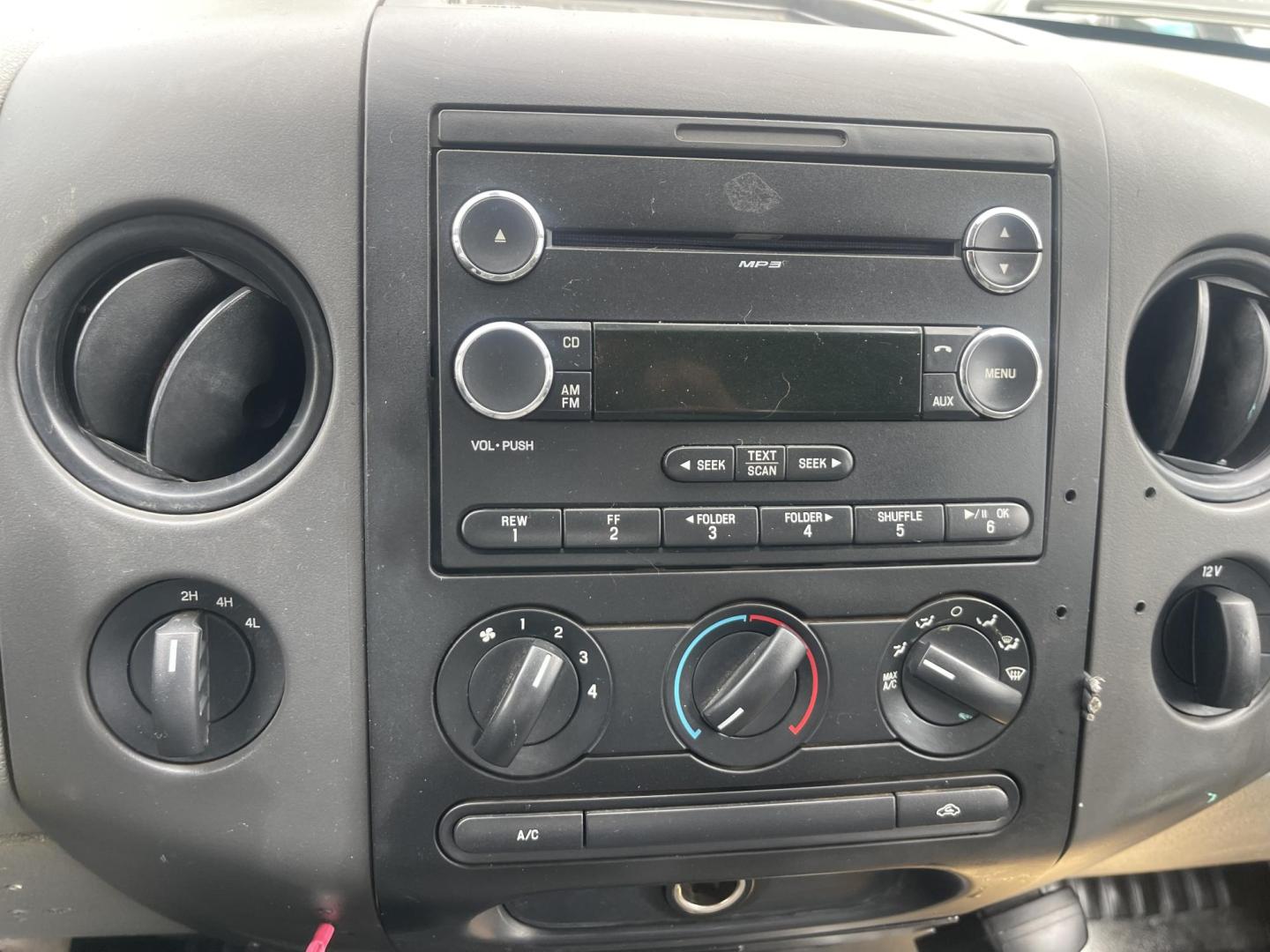 2008 Forest Service Green /Tan Ford F-150 STX 4WD (1FTRF14W38K) with an 4.6L V8 SOHC 16V engine, 4-Speed Automatic Overdrive transmission, located at 813 E Fairview Ave, Meridian , ID, 83642, (208) 336-8230, 43.618851, -116.384010 - Photo#12