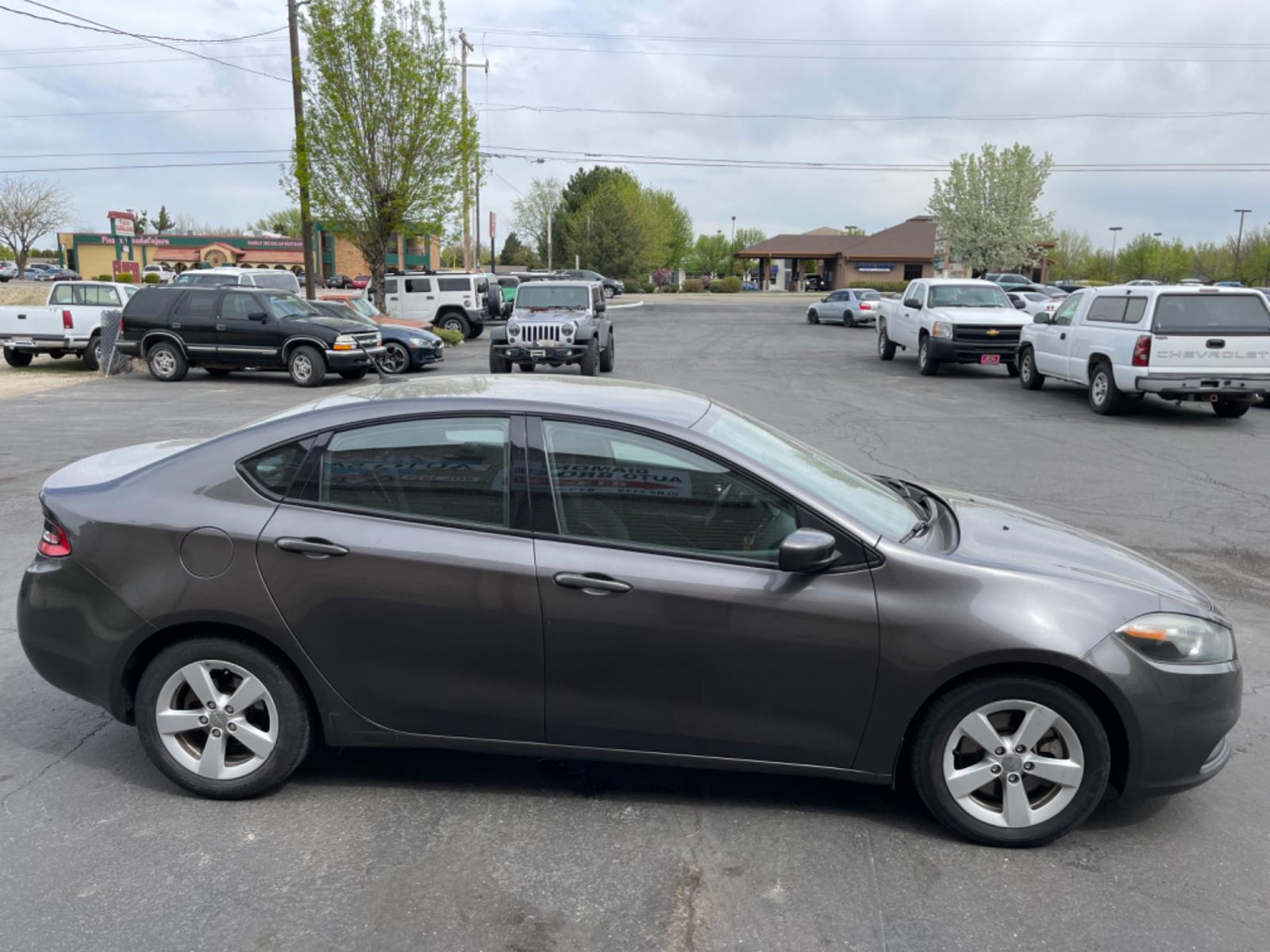 2016 Silver /Black Dodge Dart SXT (1C3CDFBA9GD) with an 2.0L L4 DOHC 16V TURBO engine, AT transmission, located at 813 E Fairview Ave, Meridian , ID, 83642, (208) 336-8230, 43.618851, -116.384010 - Photo #4