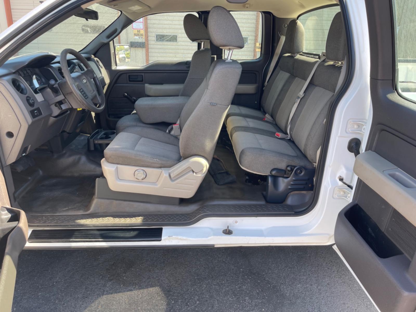 2010 Alpine White /Grey Ford F-150 XL (1FTFX1EV8AF) with an 5.4L V8 SOHC 24V FFV engine, 6-Speed Automatic transmission, located at 813 E Fairview Ave, Meridian , ID, 83642, (208) 336-8230, 43.618851, -116.384010 - Photo #5