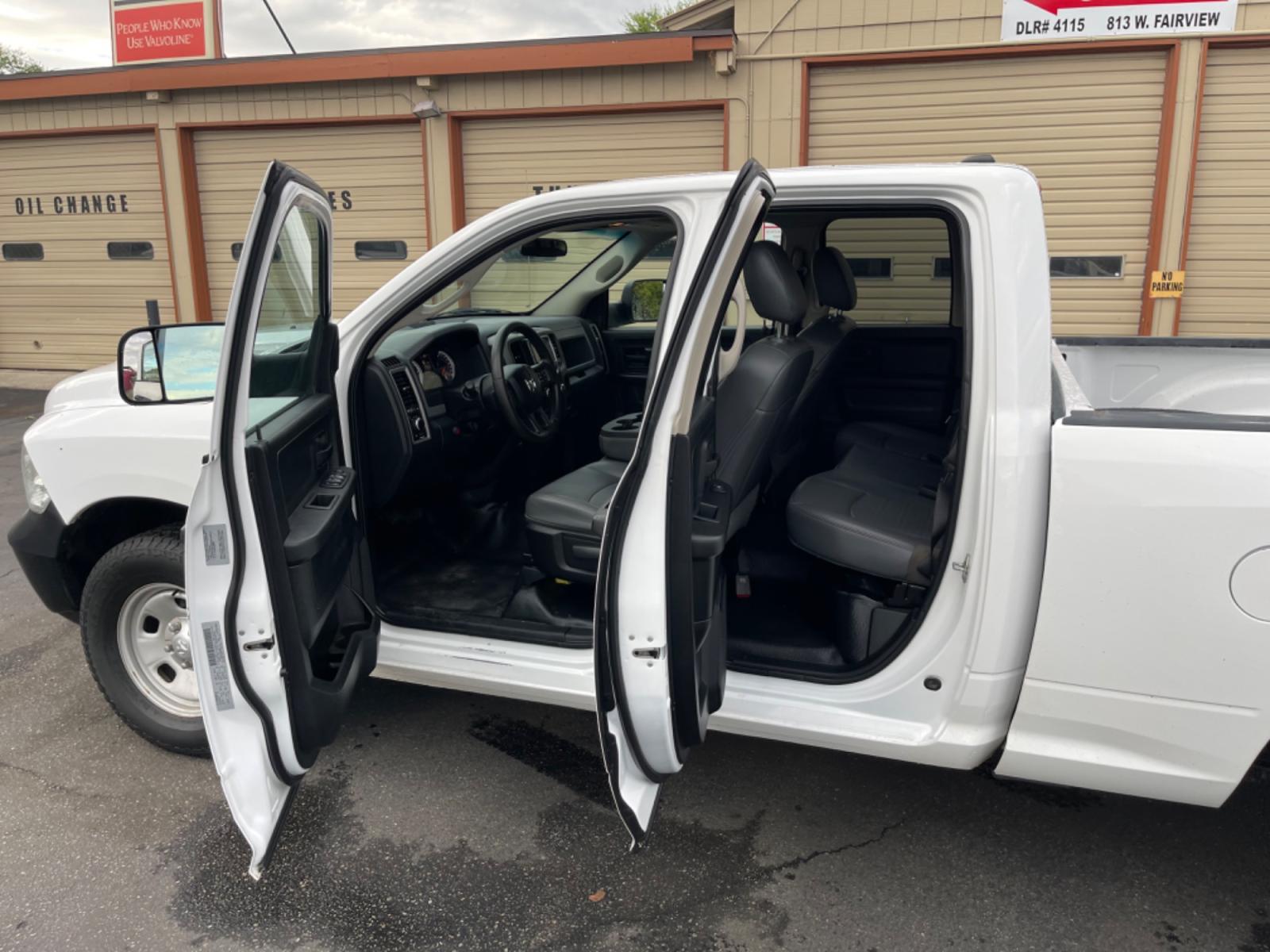 2017 Alpine White /Grey RAM 1500 Tradesman Quad Cab 4WD (1C6RR7FGXHS) with an 3.6L V6 DOHC 24V FFV engine, 8A transmission, located at 813 E Fairview Ave, Meridian , ID, 83642, (208) 336-8230, 43.618851, -116.384010 - Photo #9