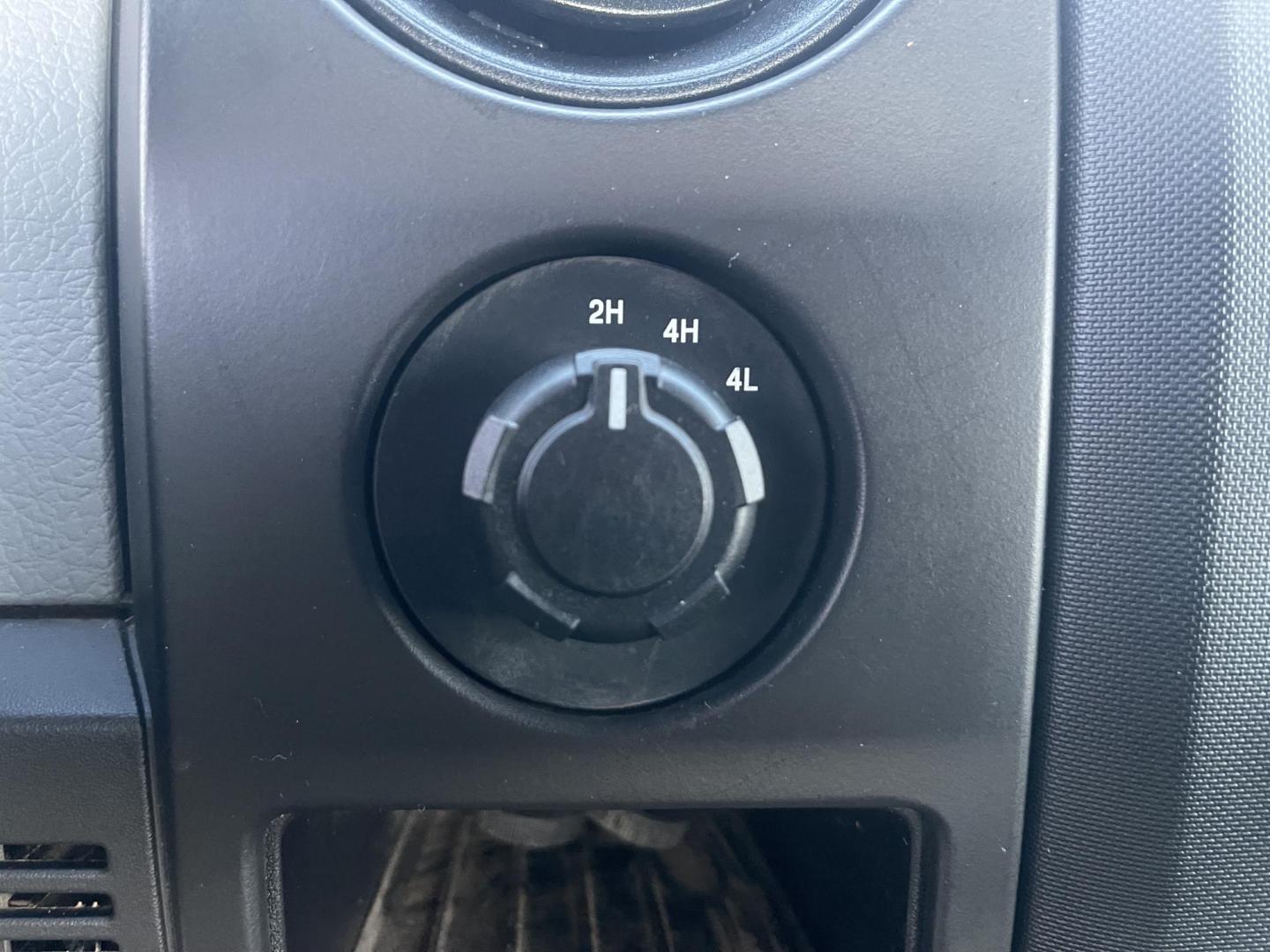 2014 Ford F-150 XL (1FTMF1EM3EK) with an 3.7L V6 DOHC 24V engine, 6-Speed Automatic transmission, located at 813 E Fairview Ave, Meridian , ID, 83642, (208) 336-8230, 43.618851, -116.384010 - Photo#11