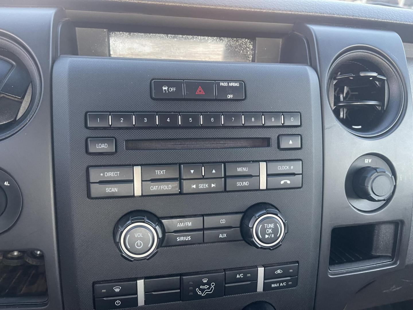 2014 Ford F-150 XL (1FTMF1EM3EK) with an 3.7L V6 DOHC 24V engine, 6-Speed Automatic transmission, located at 813 E Fairview Ave, Meridian , ID, 83642, (208) 336-8230, 43.618851, -116.384010 - Photo#9