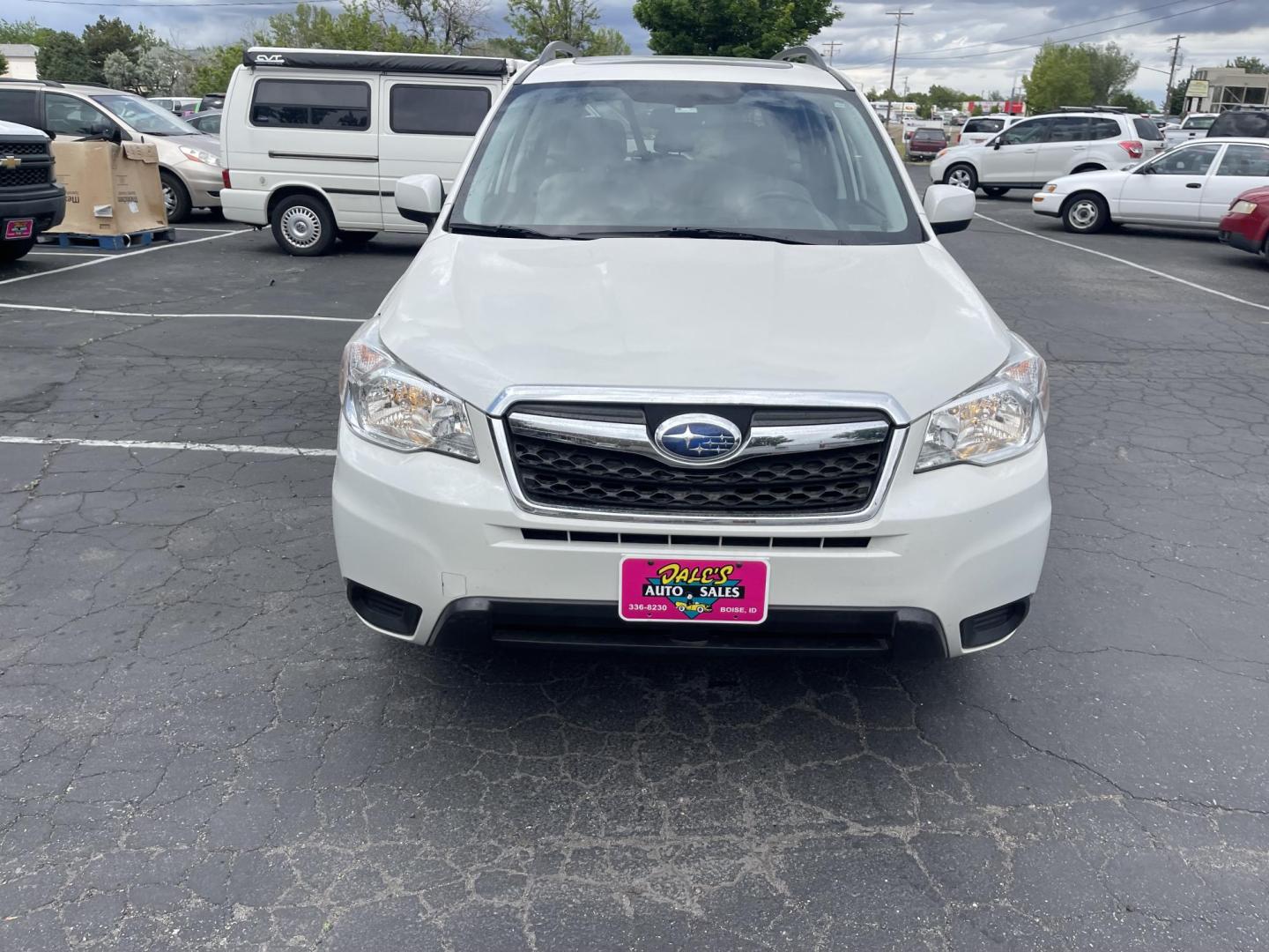 2016 White /Grey Subaru Forester 2.5i Premium (JF2SJADC1GH) with an 2.5L H4 SOHC 16V engine, CVT transmission, located at 813 E Fairview Ave, Meridian , ID, 83642, (208) 336-8230, 43.618851, -116.384010 - Photo#2