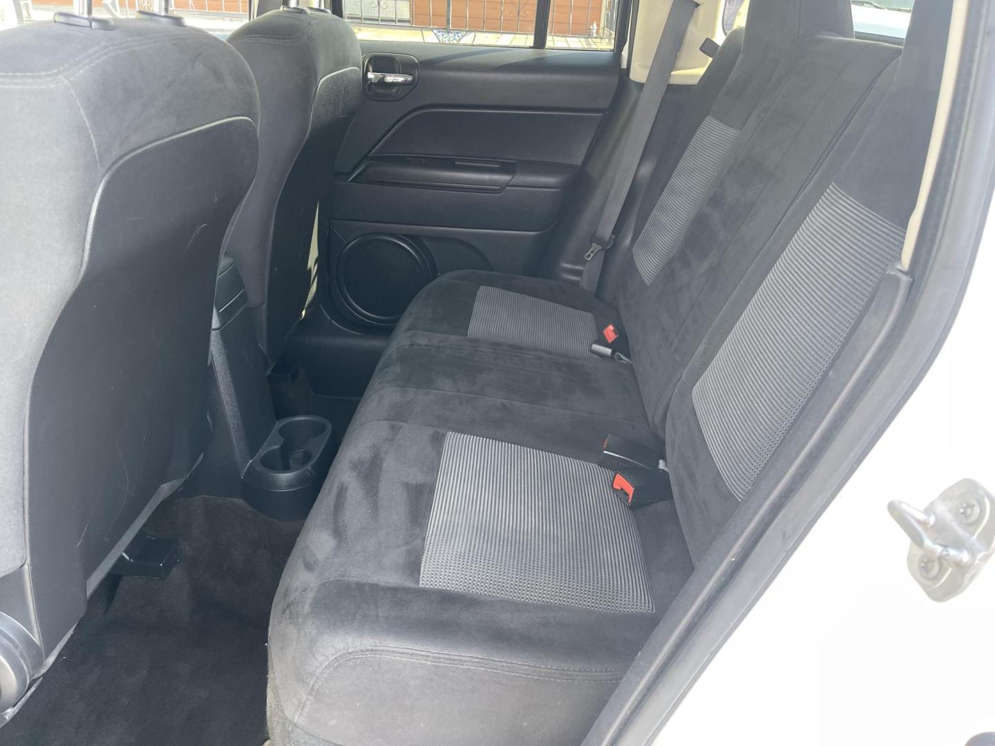 2016 White /Grey Jeep Patriot Sport 4WD (1C4NJRBB5GD) with an 2.4L L4 DOHC 16V engine, AT transmission, located at 813 E Fairview Ave, Meridian , ID, 83642, (208) 336-8230, 43.618851, -116.384010 - Photo#9