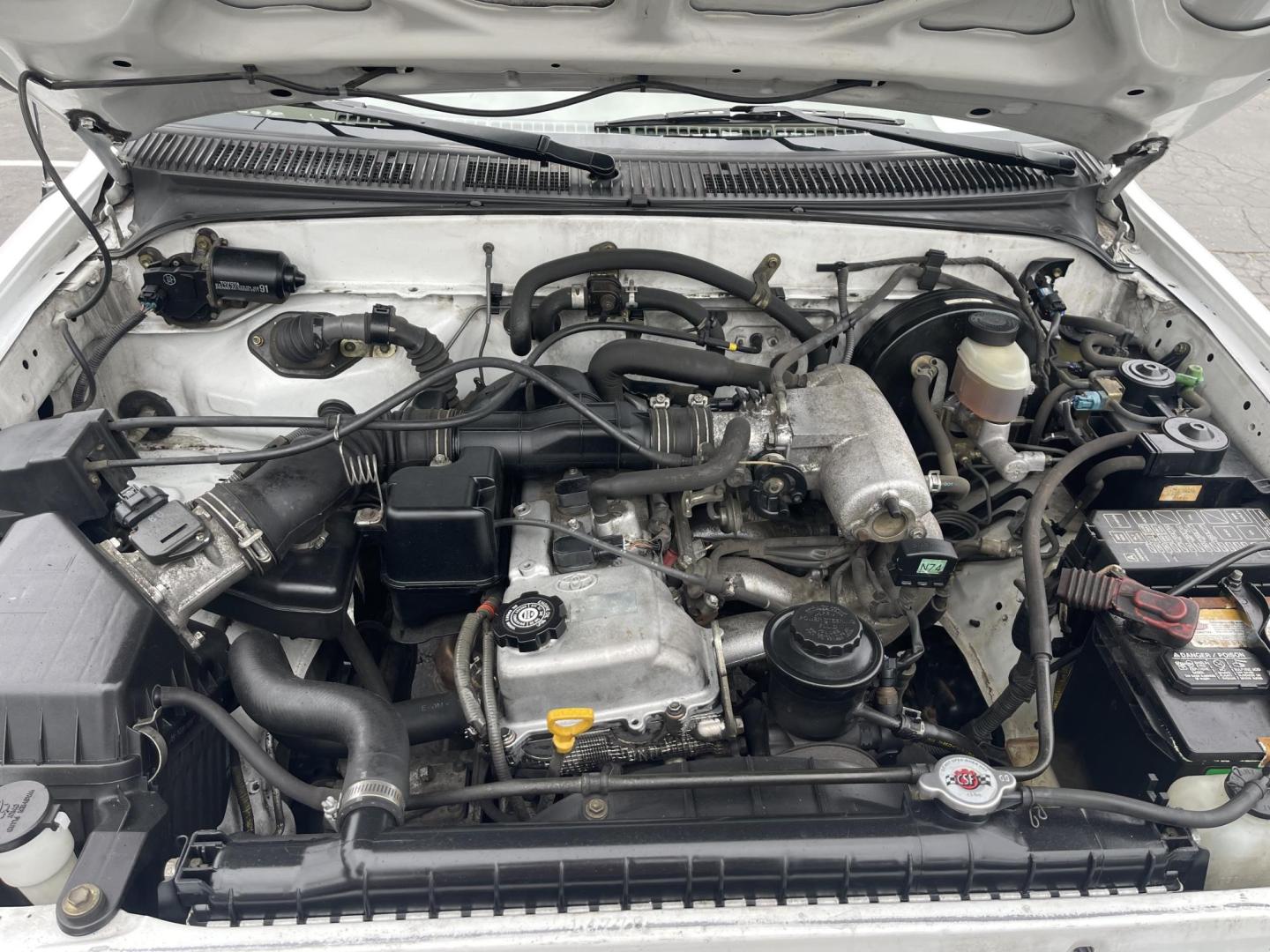 2001 Toyota Tacoma Xtracab 2WD (5TEVL52N21Z) with an 2.4L L4 SOHC 16V engine, 5 spd Manual transmission, located at 813 E Fairview Ave, Meridian , ID, 83642, (208) 336-8230, 43.618851, -116.384010 - Photo#13