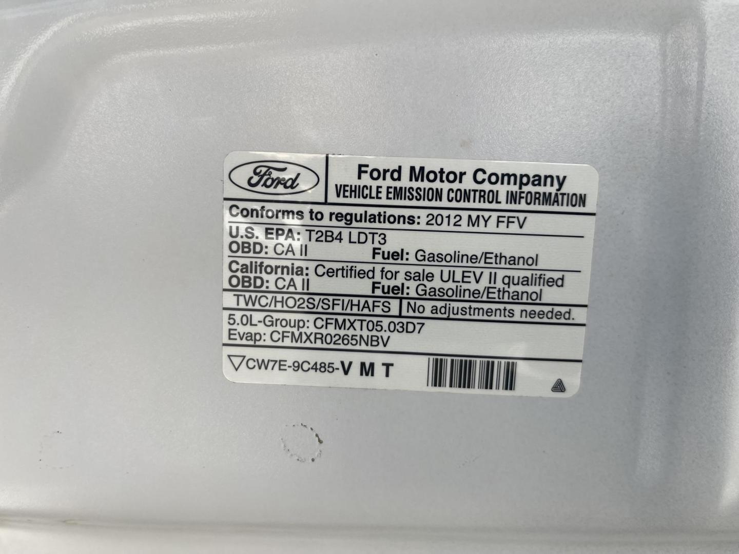 2012 White /Grey Ford F-150 XLT (1FTMF1EF8CF) with an 5.0L V8 OHV 16V engine, 6-Speed Automatic transmission, located at 813 E Fairview Ave, Meridian , ID, 83642, (208) 336-8230, 43.618851, -116.384010 - Photo#16