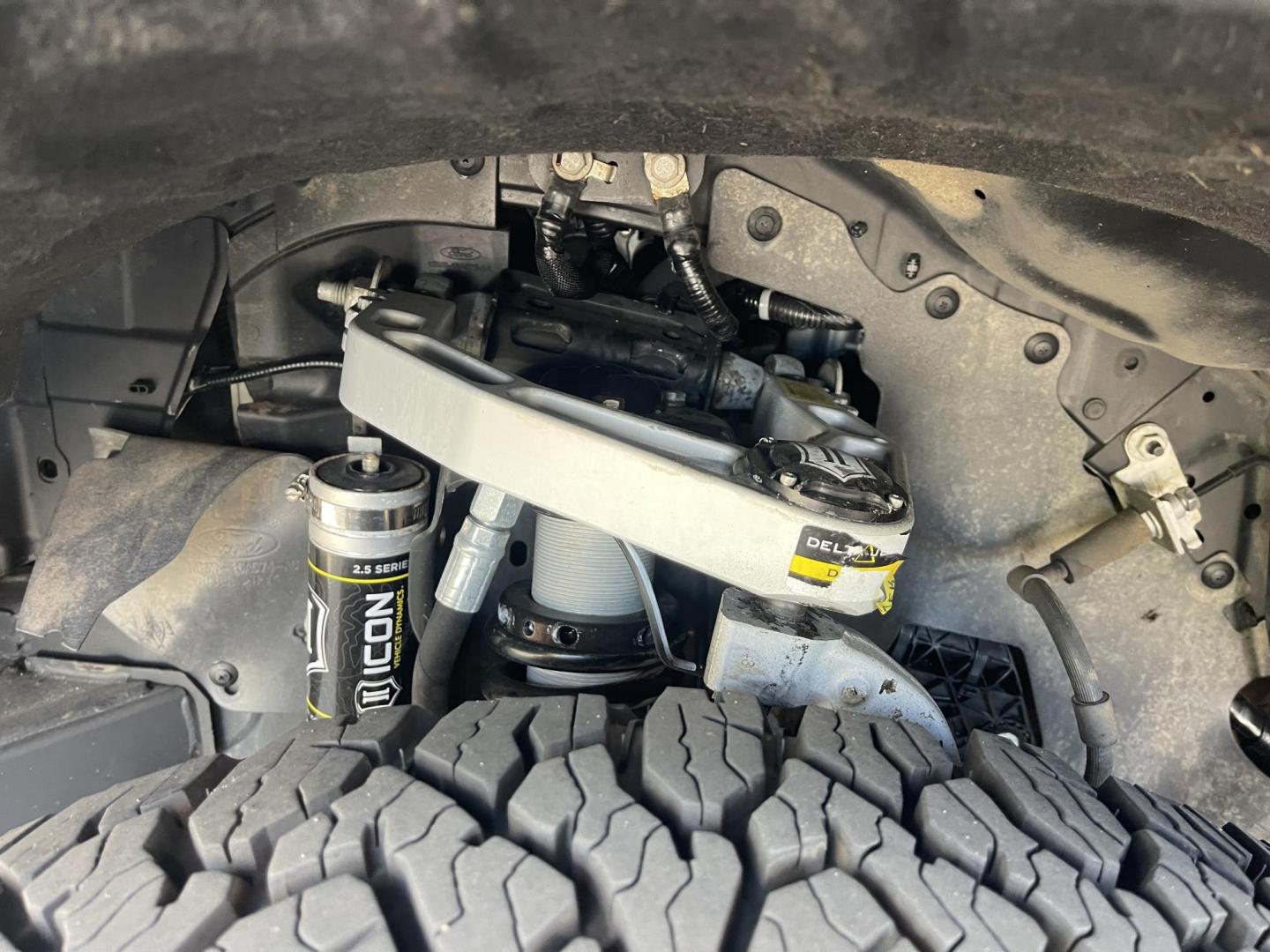 2019 Grey /Black Ford Ranger XLT, FX4 (1FTER1FH7KL) with an 2.3L L4 DOHC 16V engine, 10A transmission, located at 813 E Fairview Ave, Meridian , ID, 83642, (208) 336-8230, 43.618851, -116.384010 - A very nice high optioned Ford Ranger. Runs and drives very well. This Ranger has the FX4 package, flat tow option, added LED lights, aftermarket suspension, aftermarket wheels, excellent tires and a soft top canopy. Come take a look and get yourself a very nice Ranger for not a big price. - Photo#6