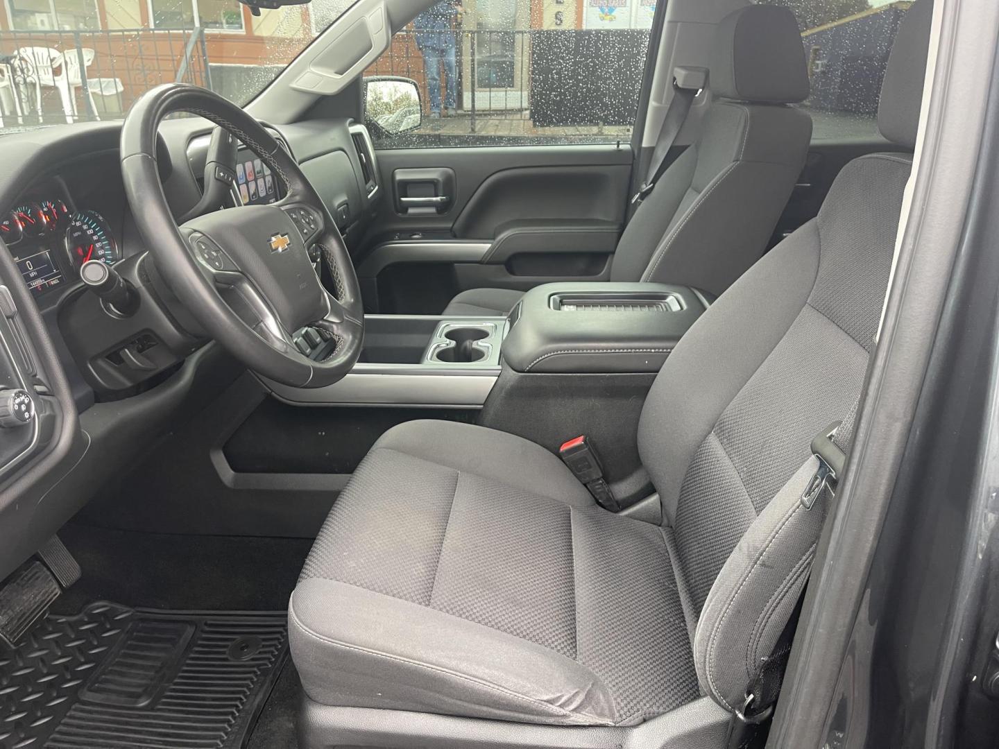 2018 Grey /Black Chevrolet Silverado 1500 LT Crew Cab Long Box 4WD (3GCUKREC4JG) with an 5.3L V8 OHV 16V engine, AT transmission, located at 813 E Fairview Ave, Meridian , ID, 83642, (208) 336-8230, 43.618851, -116.384010 - 2019 Chevrolet Silverado 1500 Crew Cab 4x4. Come take a test drive. Super cheap Silverado Crew Cab. Runs and drives very well. - Photo#7