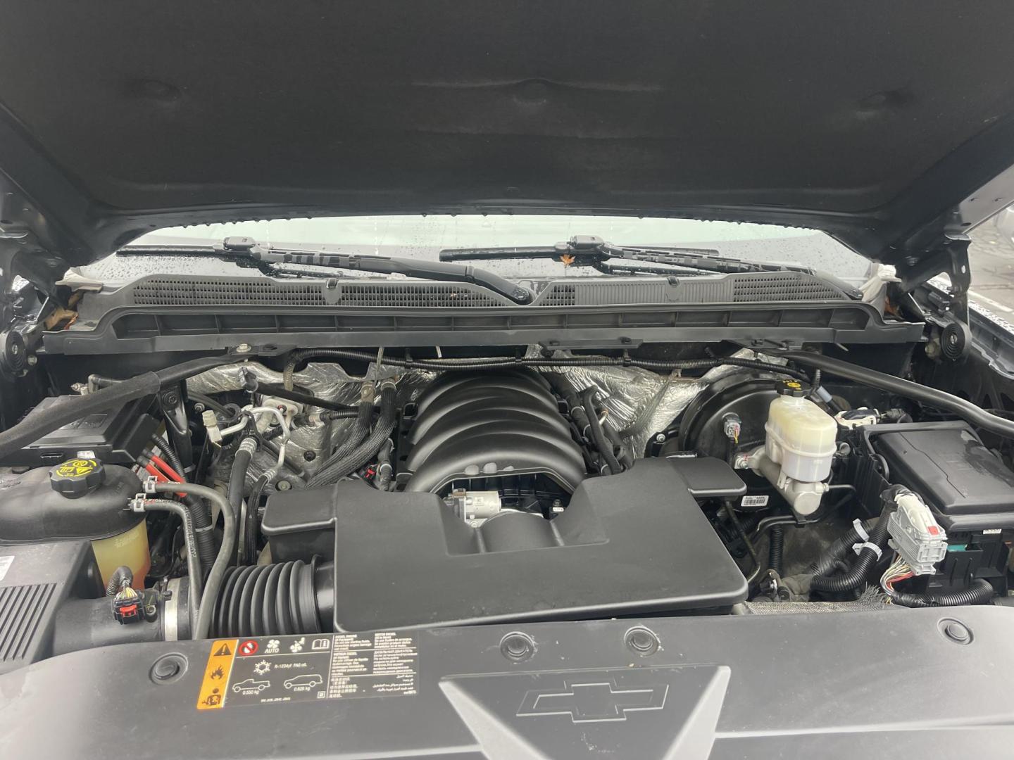 2018 Grey /Black Chevrolet Silverado 1500 LT Crew Cab Long Box 4WD (3GCUKREC4JG) with an 5.3L V8 OHV 16V engine, AT transmission, located at 813 E Fairview Ave, Meridian , ID, 83642, (208) 336-8230, 43.618851, -116.384010 - 2019 Chevrolet Silverado 1500 Crew Cab 4x4. Come take a test drive. Super cheap Silverado Crew Cab. Runs and drives very well. - Photo#16