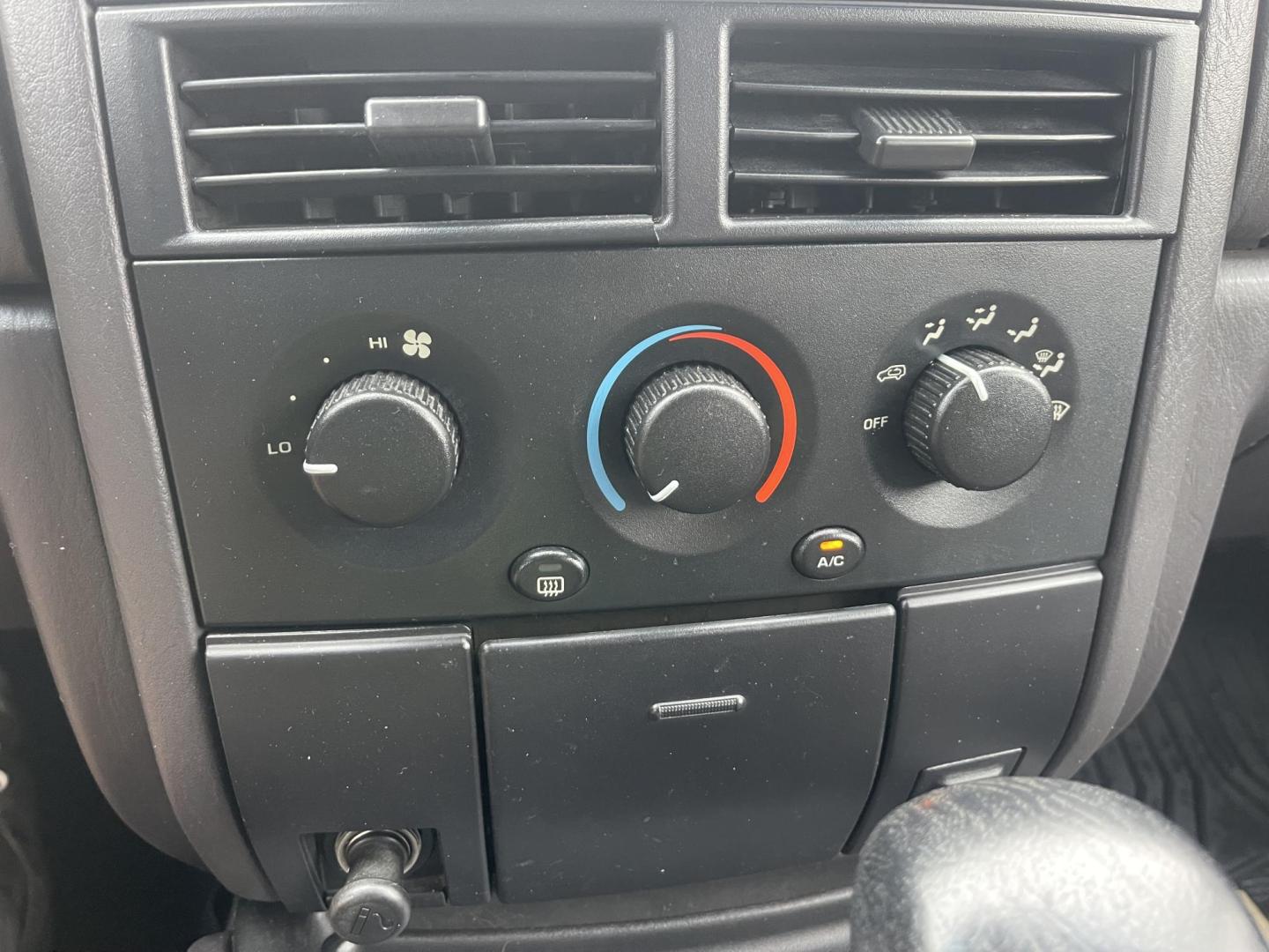 1999 White /Grey Jeep Grand Cherokee Laredo 4WD (1J4GW58N7XC) with an 4.7L V8 SOHC 16V engine, 4-Speed Automatic Overdrive transmission, located at 813 E Fairview Ave, Meridian , ID, 83642, (208) 336-8230, 43.618851, -116.384010 - Brand new engine 1100 miles ago, has a 3 year 36,000 mile transferable warranty. - Photo#10