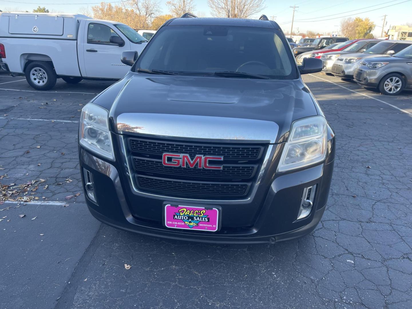 2015 Charcole /Black GMC Terrain SLE2 (2GKFLWE36F6) with an 3.6L V6 DOHC 24V engine, 6-Speed Automatic transmission, located at 813 E Fairview Ave, Meridian , ID, 83642, (208) 336-8230, 43.618851, -116.384010 - A very nice clean small little SUV crossover with AWD. This Terrain runs and drives very well. If you need a good AWD vehcile for less than 10k this is your car. - Photo#2