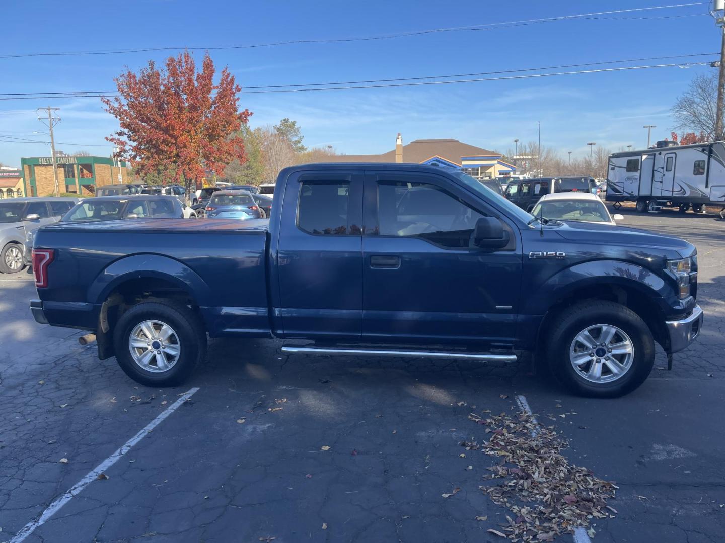 2017 Blue /Grey Ford F-150 XLT SuperCab 6.5-ft. 4WD (1FTEX1EP3HF) with an 2.7L V6 DOHC 24V engine, 6A transmission, located at 813 E Fairview Ave, Meridian , ID, 83642, (208) 336-8230, 43.618851, -116.384010 - Photo#3