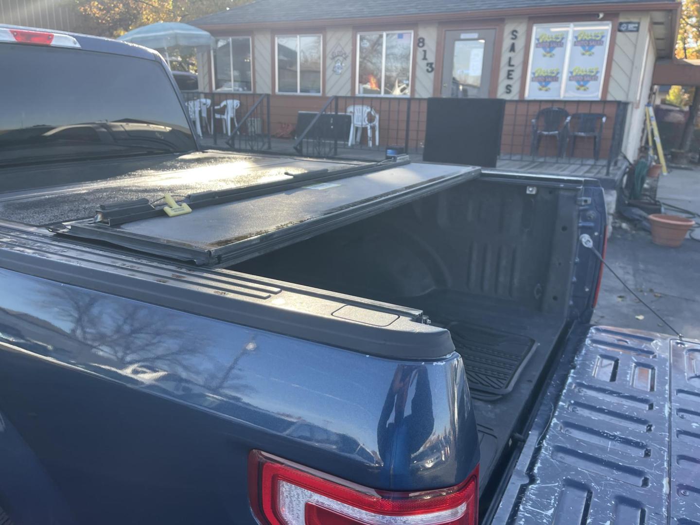 2017 Blue /Grey Ford F-150 XLT SuperCab 6.5-ft. 4WD (1FTEX1EP3HF) with an 2.7L V6 DOHC 24V engine, 6A transmission, located at 813 E Fairview Ave, Meridian , ID, 83642, (208) 336-8230, 43.618851, -116.384010 - Photo#7