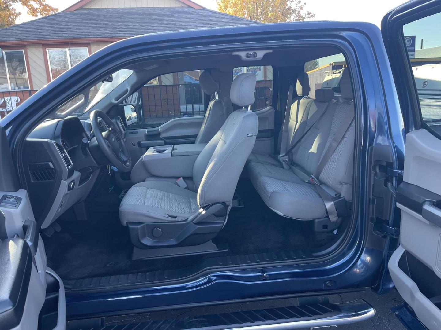 2017 Blue /Grey Ford F-150 XLT SuperCab 6.5-ft. 4WD (1FTEX1EP3HF) with an 2.7L V6 DOHC 24V engine, 6A transmission, located at 813 E Fairview Ave, Meridian , ID, 83642, (208) 336-8230, 43.618851, -116.384010 - Photo#10