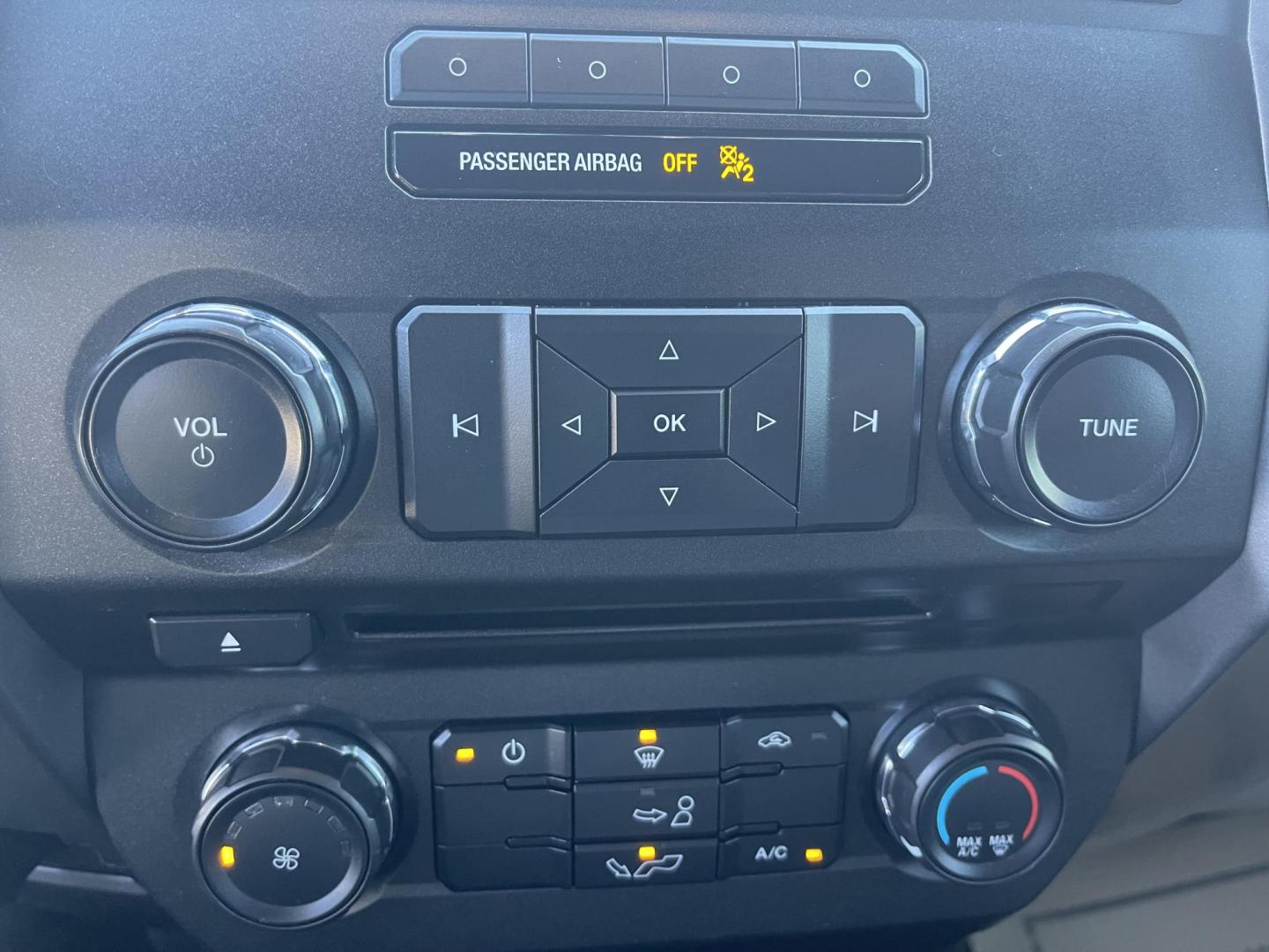 2017 Blue /Grey Ford F-150 XLT SuperCab 6.5-ft. 4WD (1FTEX1EP3HF) with an 2.7L V6 DOHC 24V engine, 6A transmission, located at 813 E Fairview Ave, Meridian , ID, 83642, (208) 336-8230, 43.618851, -116.384010 - Photo#13