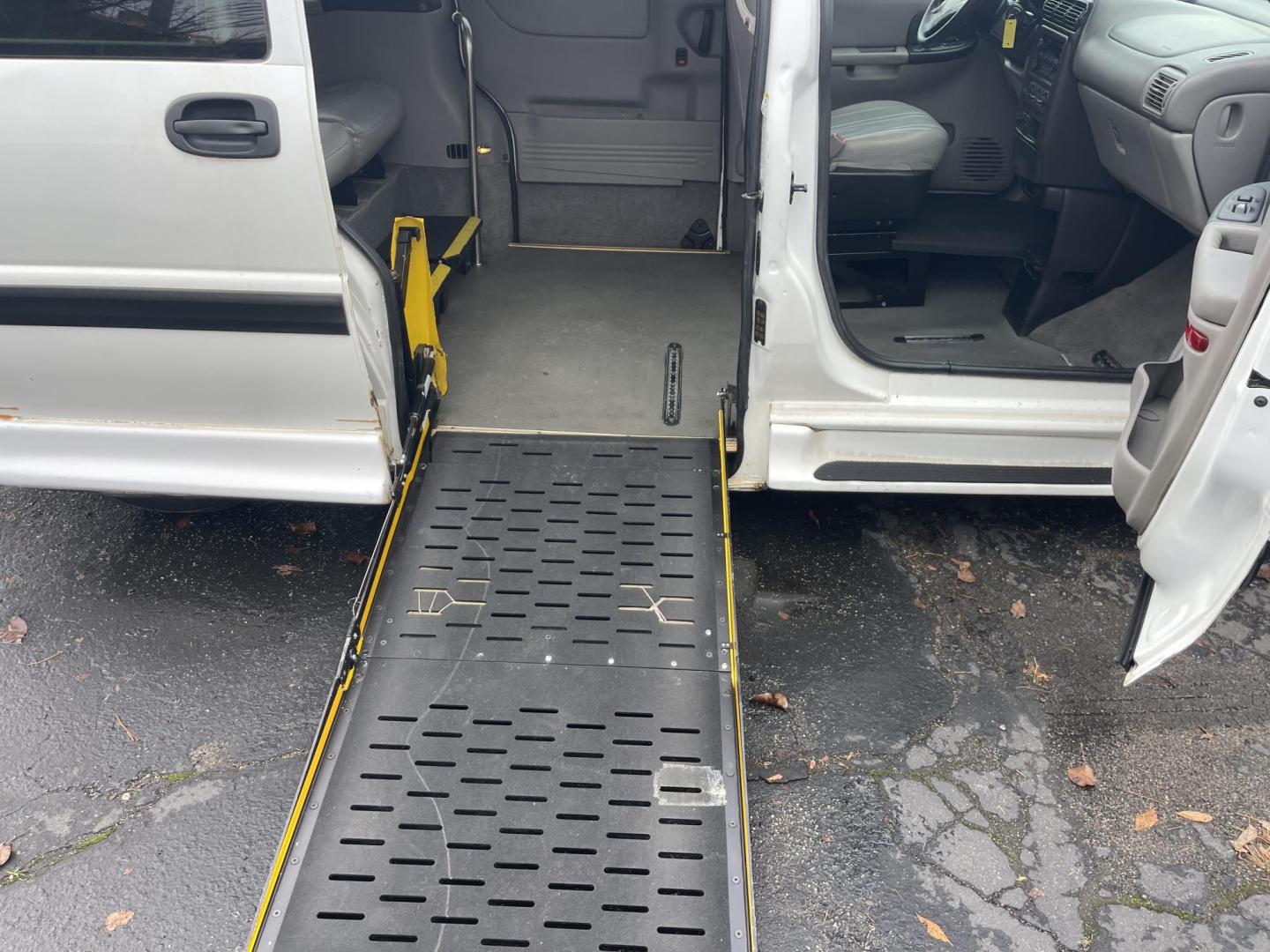 2002 White /Grey Chevrolet Venture Extended Wheelbase LS Wheel Chair Van (1GNDX03E82D) with an 3.4L V6 OHV 12V engine, 4-Speed Automatic Overdrive transmission, located at 813 E Fairview Ave, Meridian , ID, 83642, (208) 336-8230, 43.618851, -116.384010 - This van is a handicap wheelchair van. It has an Eldorado conversion. The van runs and drives good is clean and ready to go. If you are in need of an inexpensive wheelchair van this is a great option. - Photo#4