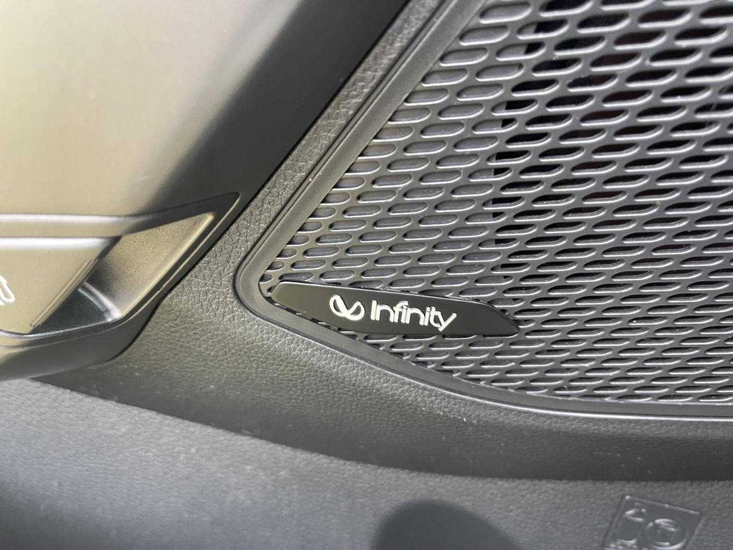 2013 Silver /Black Hyundai Santa Fe Sport 2.0 AWD (5XYZWDLA6DG) with an 2.0L L4 DOHC 16V engine, 6-Speed Automatic transmission, located at 813 E Fairview Ave, Meridian , ID, 83642, (208) 336-8230, 43.618851, -116.384010 - 2013 Hyundai Sante Fe Sport AWD. If you need a really good AWD vehicle for super cheap this is an excellent option. Take a look. This SUV has leather, Sunroof, NAV, and heated seats. A fantastic value. Come take a test drive. - Photo#14