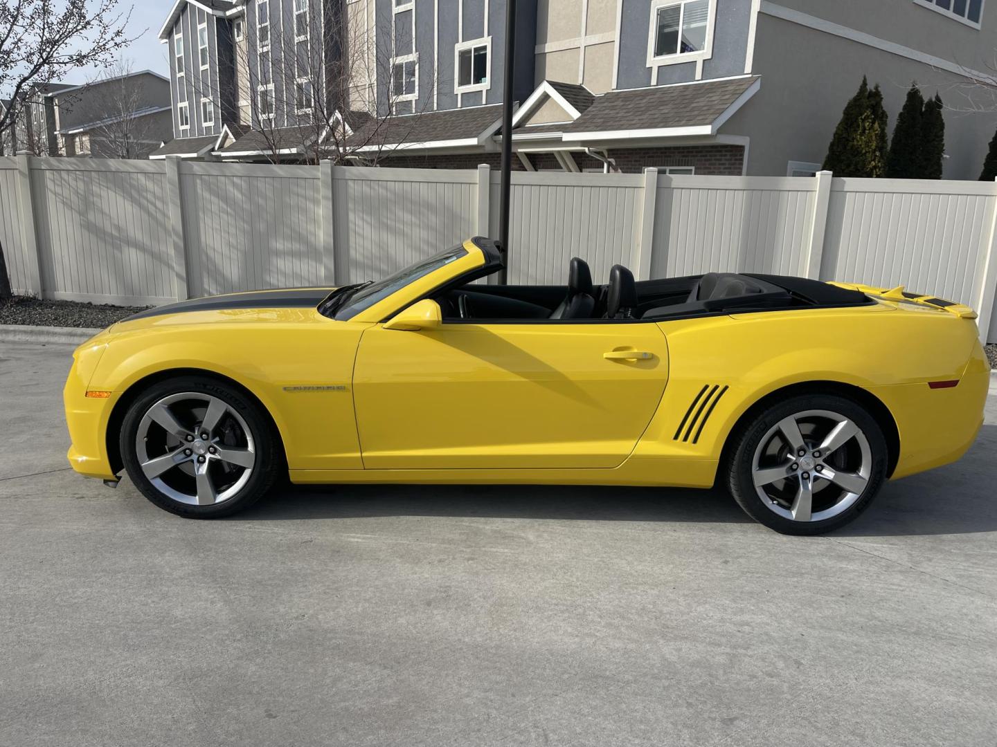 2012 Yellow /Black Chevrolet Camaro Convertible 2SS (2G1FK3DJ2C9) with an 6.2L V8 OHV 16V engine, 6-Speed Automatic transmission, located at 813 E Fairview Ave, Meridian , ID, 83642, (208) 336-8230, 43.618851, -116.384010 - A one owner Boise car. 2012 Camaro Convertible SS. Yellow with black SS stripe and black leather with all the factory options. Heads up display, Boston Premium Audio, Leather, SS consul gages, Magnuson Supercharger, long tube headers, it has catalytic converters and Brand new Michellin tires. A su - Photo#26