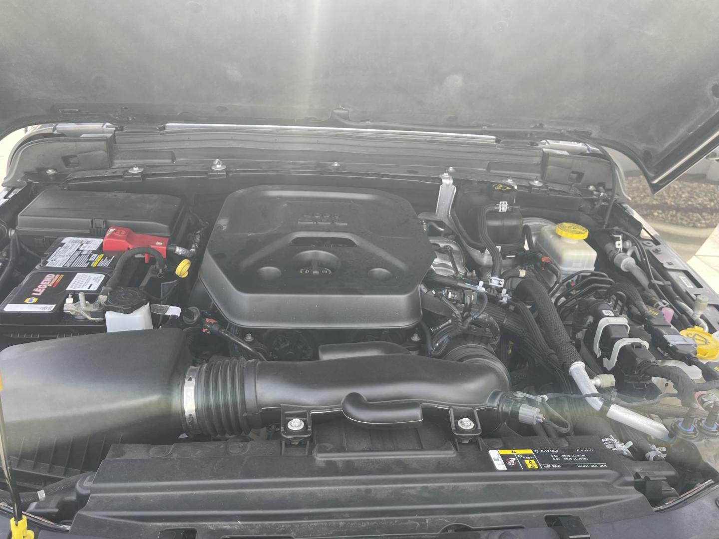 2019 Silver /Black Jeep Wrangler Unlimited Sahara (1C4HJXEN0KW) with an 2.0L L4 DOHC 16V TURBO engine, 6A transmission, located at 813 E Fairview Ave, Meridian , ID, 83642, (208) 336-8230, 43.618851, -116.384010 - 2019 Jeep Wrangler Sahara loaded with leather matching hard top, heated seats, heated steering wheel, NAV, Big 8.4 inch screen, Brand new tires. If you want a Jeep this is an excellent choice come by and take a test drive. - Photo#12