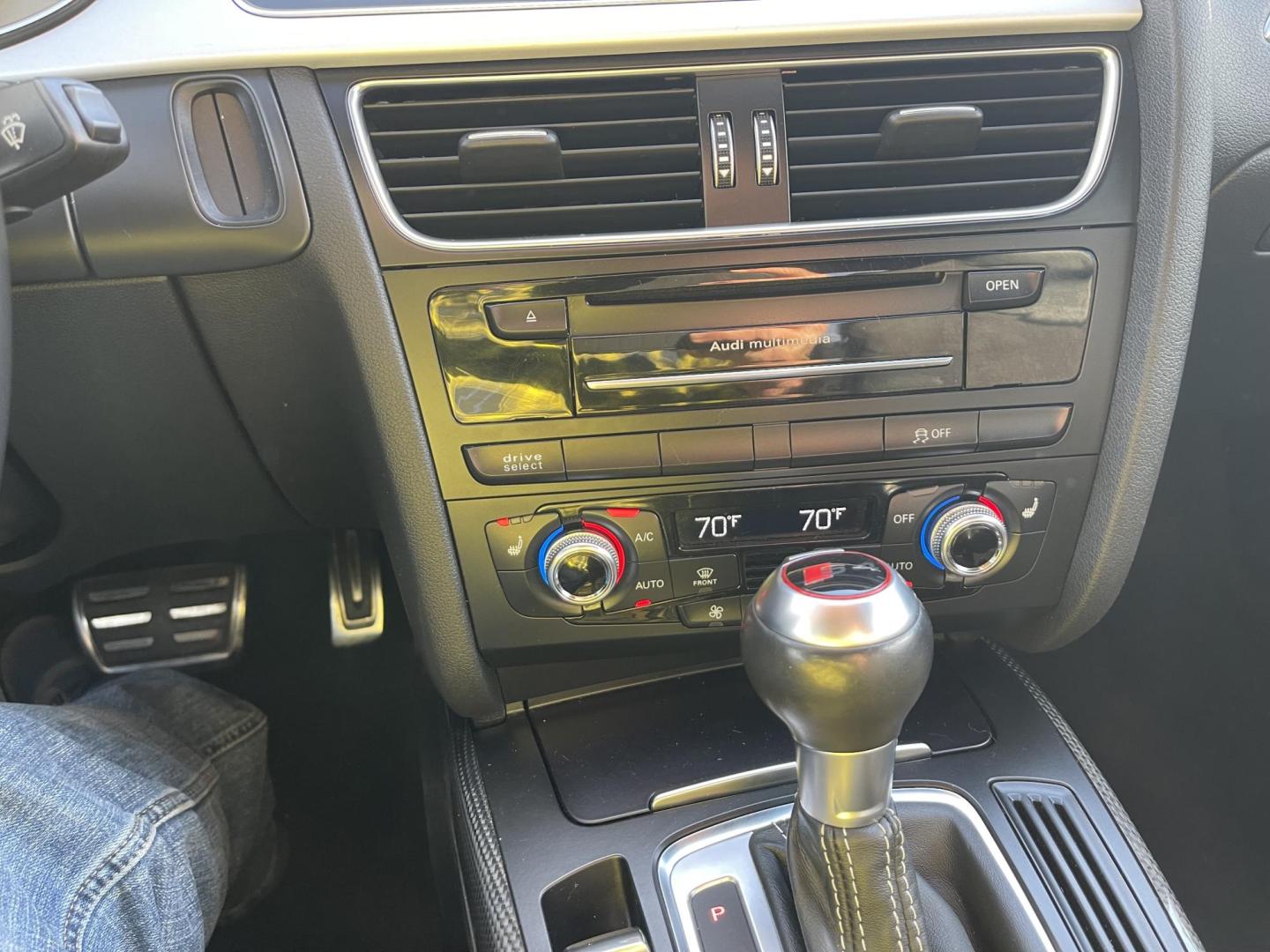 2015 Black /Black Audi S4 Premium Plus quattro 7A (WAUBGAFL2FA) with an 3.0L V6 DOHC 24V engine, 7-Speed Automatic transmission, located at 813 E Fairview Ave, Meridian , ID, 83642, (208) 336-8230, 43.618851, -116.384010 - If you like European cars this is a super cool fun car to drive. Supercharged AWD in luxury and style. Runs and drives excellent. Come take a test drive and see for yourself. - Photo#13