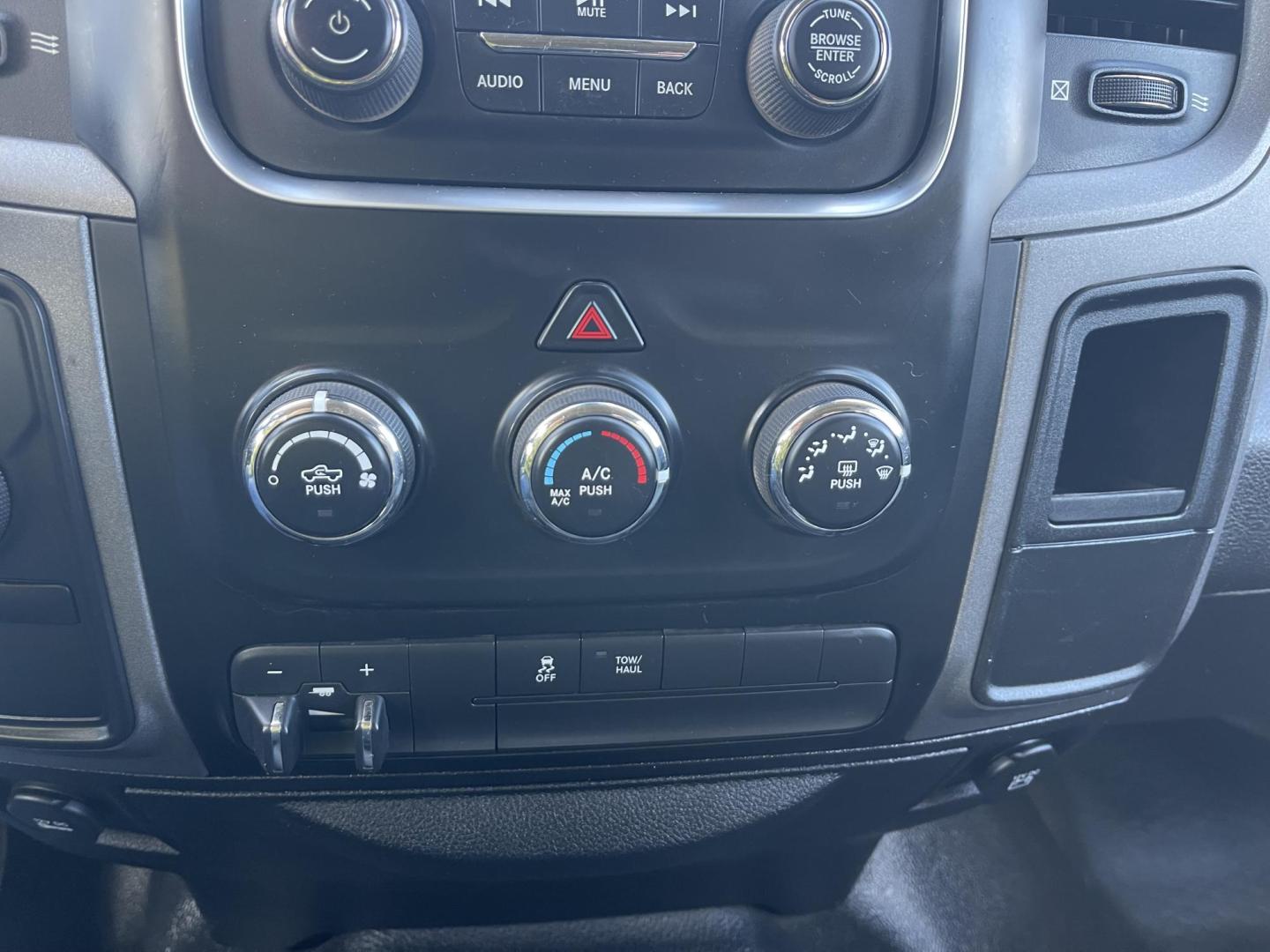 2015 White /Grey RAM 1500 Tradesman Crew Cab SWB 4WD (3C6RR7KT6FG) with an 5.7L V8 OHV 16V engine, 6-Speed Automatic transmission, located at 813 E Fairview Ave, Meridian , ID, 83642, (208) 336-8230, 43.618851, -116.384010 - 2015 Ram 1500 Crew cab 4x4 with a Hemi. Runs and drives very well, it is clean and ready for a test drive. - Photo#11