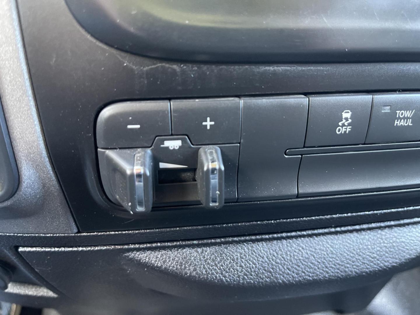 2015 White /Grey RAM 1500 Tradesman Crew Cab SWB 4WD (3C6RR7KT6FG) with an 5.7L V8 OHV 16V engine, 6-Speed Automatic transmission, located at 813 E Fairview Ave, Meridian , ID, 83642, (208) 336-8230, 43.618851, -116.384010 - 2015 Ram 1500 Crew cab 4x4 with a Hemi. Runs and drives very well, it is clean and ready for a test drive. - Photo#14