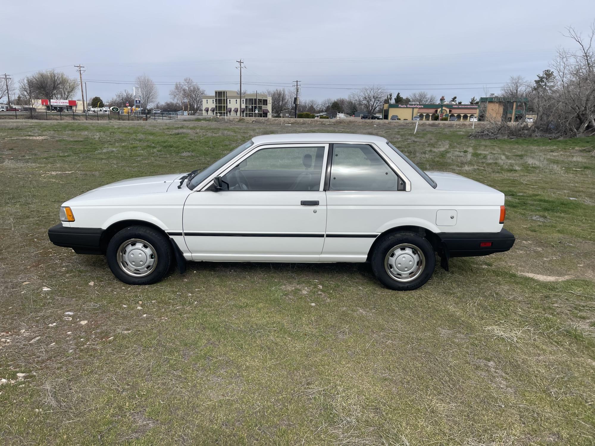 photo of 1989 Nissan Sentra XE