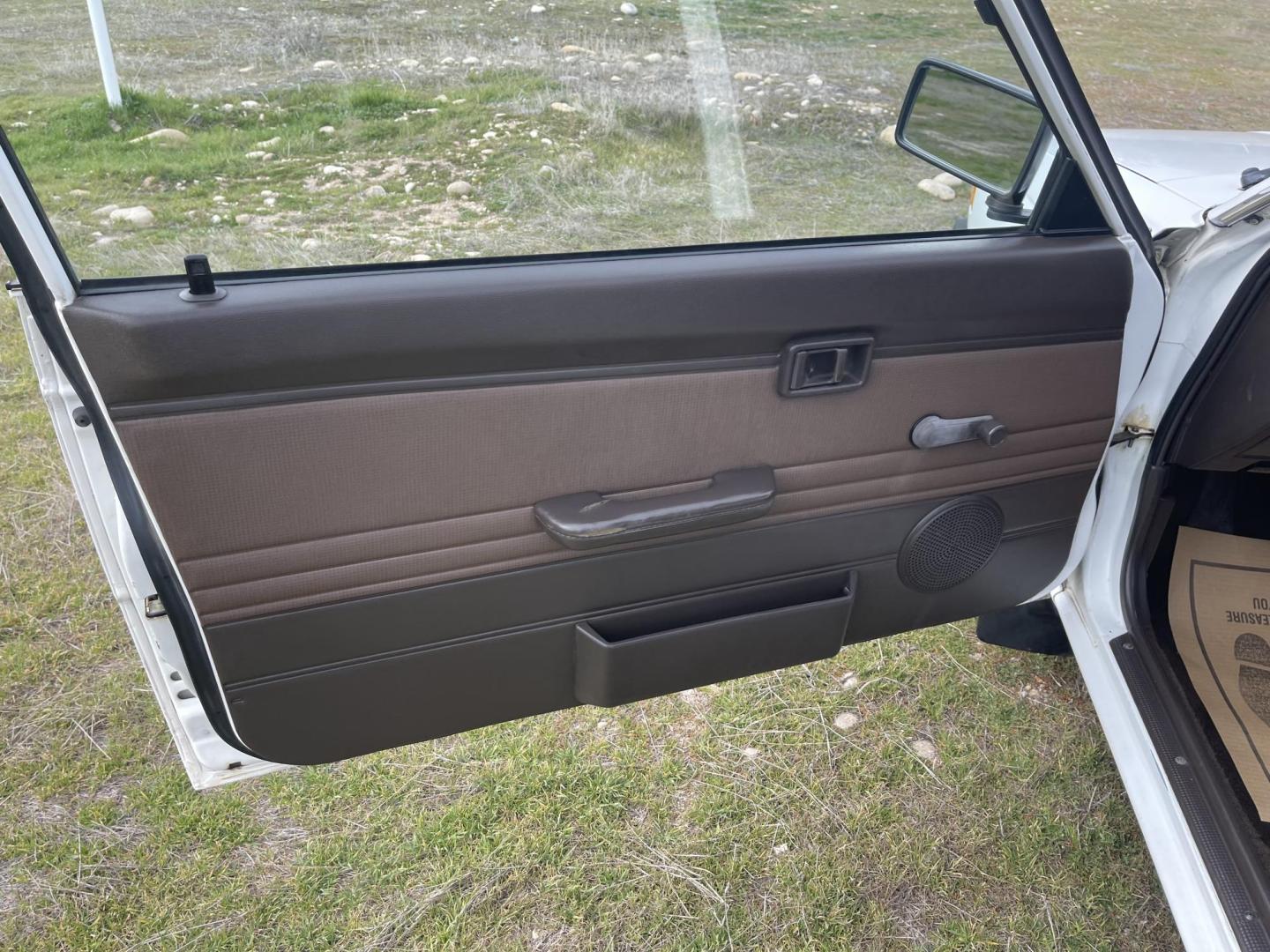 1989 White /Brown Nissan Sentra XE (JN1GB22S0KU) with an 1.6L L4 SOHC 12V engine, 5-Speed Manual Overdrive transmission, located at 813 E Fairview Ave, Meridian , ID, 83642, (208) 336-8230, 43.618851, -116.384010 - A one owner, super clean, always stored indoors, no cracks in the dash even, towels were on the seats when I got it, very very very nice unique older but spectacular vehicle. It has a 5spd with A/C that works perfectly, brand new Michellin tires. If you need a great little car for cheap this is yo - Photo#5