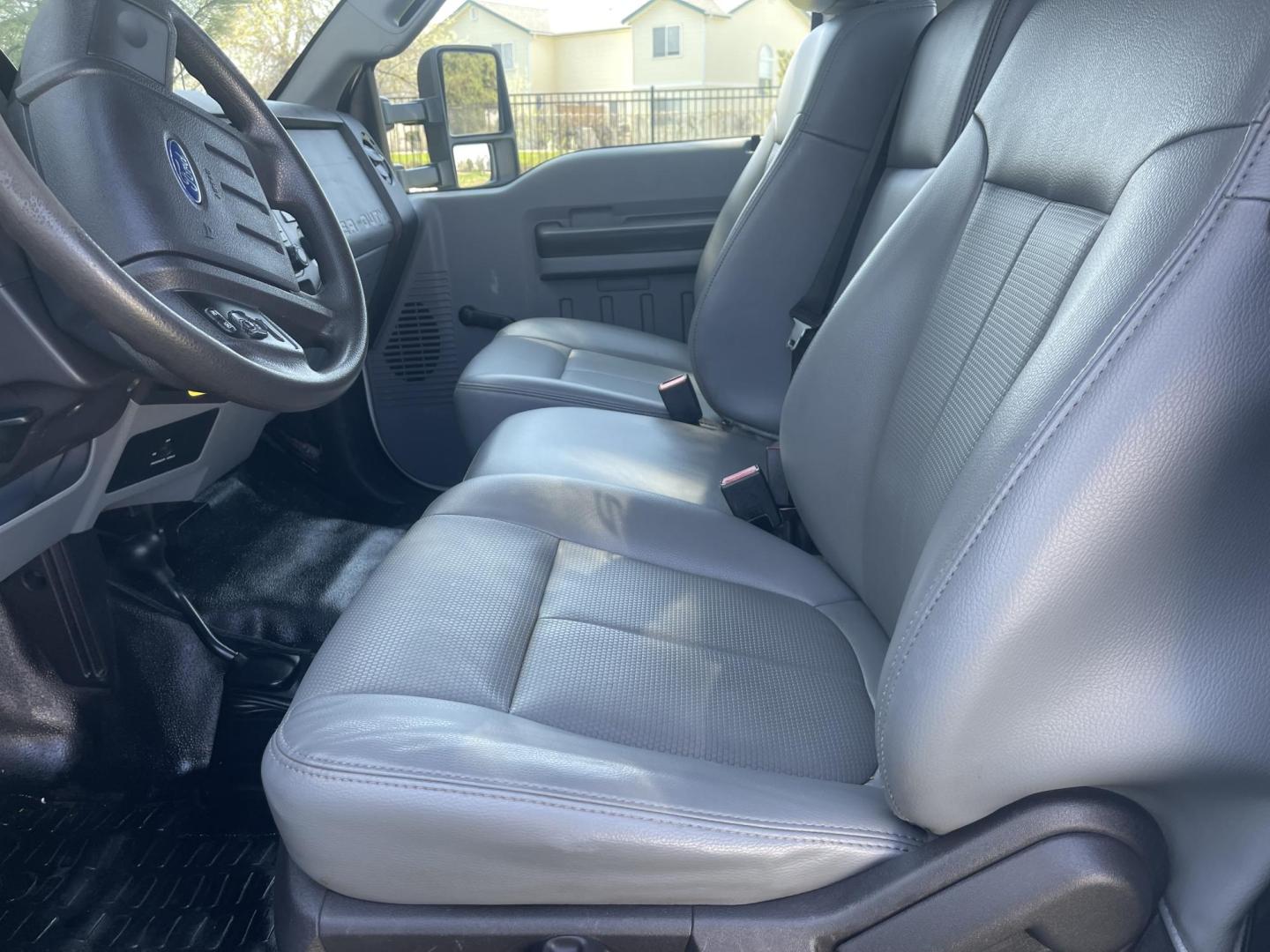 2012 White / Grey Ford F-450 SD Regular Cab DRW 4WD (1FDTF4HY7CE) with an 6.8L V10 SOHC 30V engine, AT transmission, located at 813 E Fairview Ave, Meridian , ID, 83642, (208) 336-8230, 43.618851, -116.384010 - 2012 Ford F450 Regular Cab, Flatbed, Dually, 4x4, with A/C, Tilt, and Cruise. Runs and drives excellent. If you need this configuration this is a great truck. - Photo#7