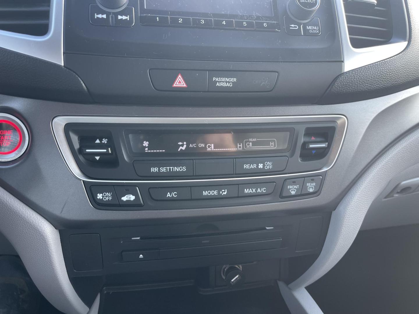 2018 Silver /Grey Honda Pilot LX 4WD (5FNYF6H15JB) with an 3.5L V6 SOHC 24V engine, 6A transmission, located at 813 E Fairview Ave, Meridian , ID, 83642, (208) 336-8230, 43.618851, -116.384010 - 2018 Honda Pilot LX AWD. The Honda Pilot speaks for itself. If you want the best reputation on the market come take a look at this low mileage example and take it home. - Photo#13