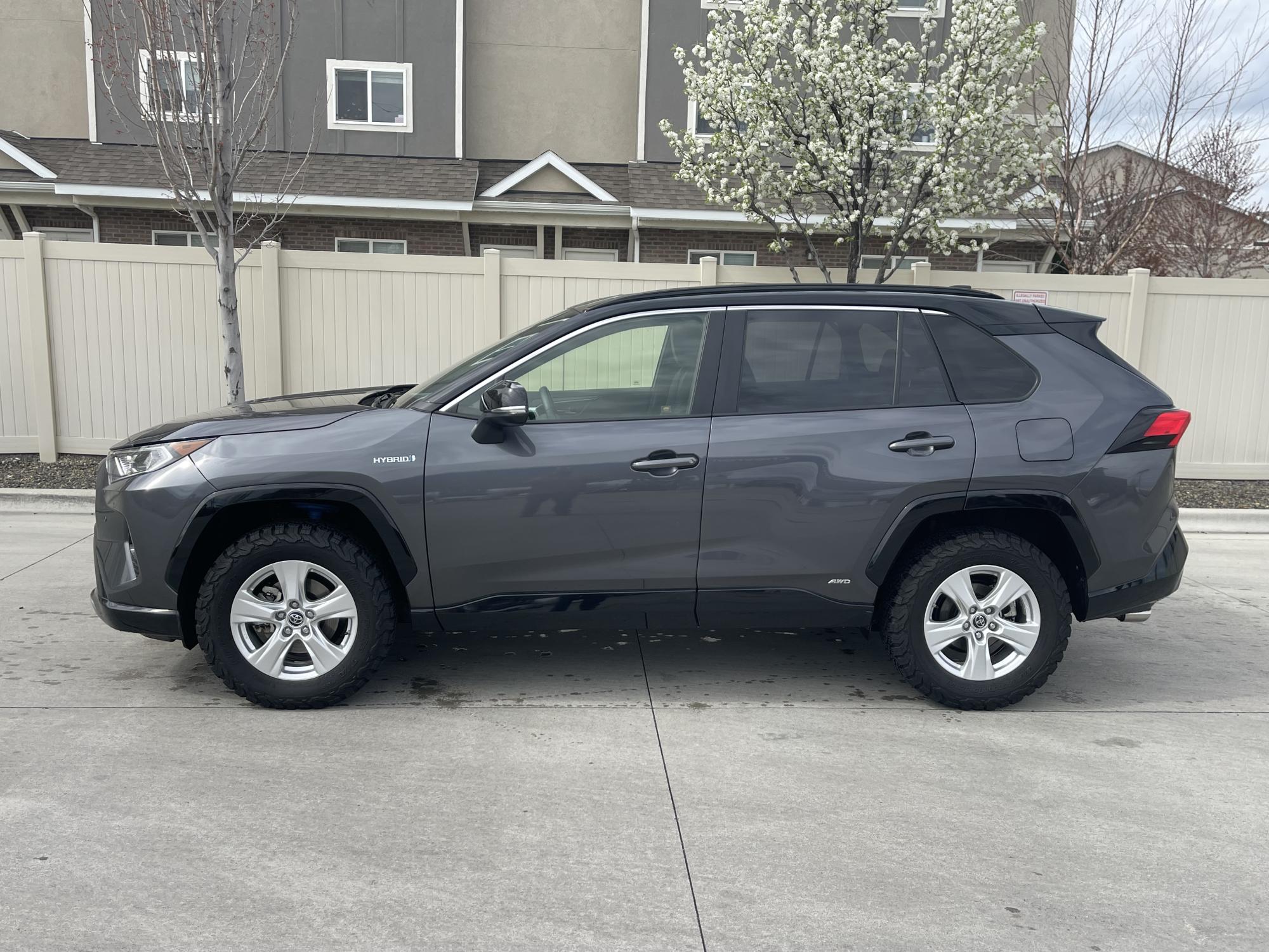 photo of 2019 Toyota RAV4 Hybrid XSE