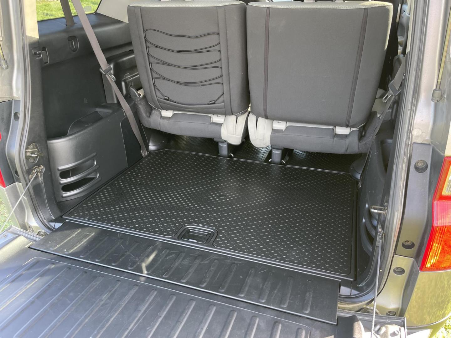 2007 Honda Element EX 4WD AT (5J6YH28757L) with an 2.4L L4 DOHC 16V engine, 5-Speed Automatic Overdrive transmission, located at 813 E Fairview Ave, Meridian , ID, 83642, (208) 336-8230, 43.618851, -116.384010 - Photo#6