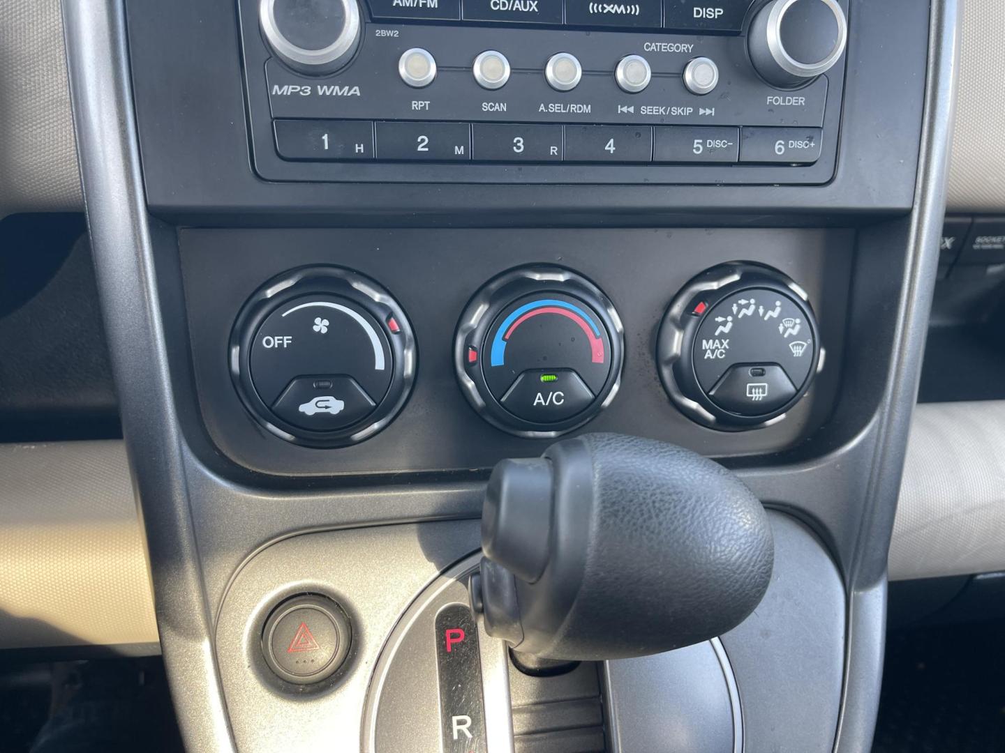 2007 Honda Element EX 4WD AT (5J6YH28757L) with an 2.4L L4 DOHC 16V engine, 5-Speed Automatic Overdrive transmission, located at 813 E Fairview Ave, Meridian , ID, 83642, (208) 336-8230, 43.618851, -116.384010 - Photo#9