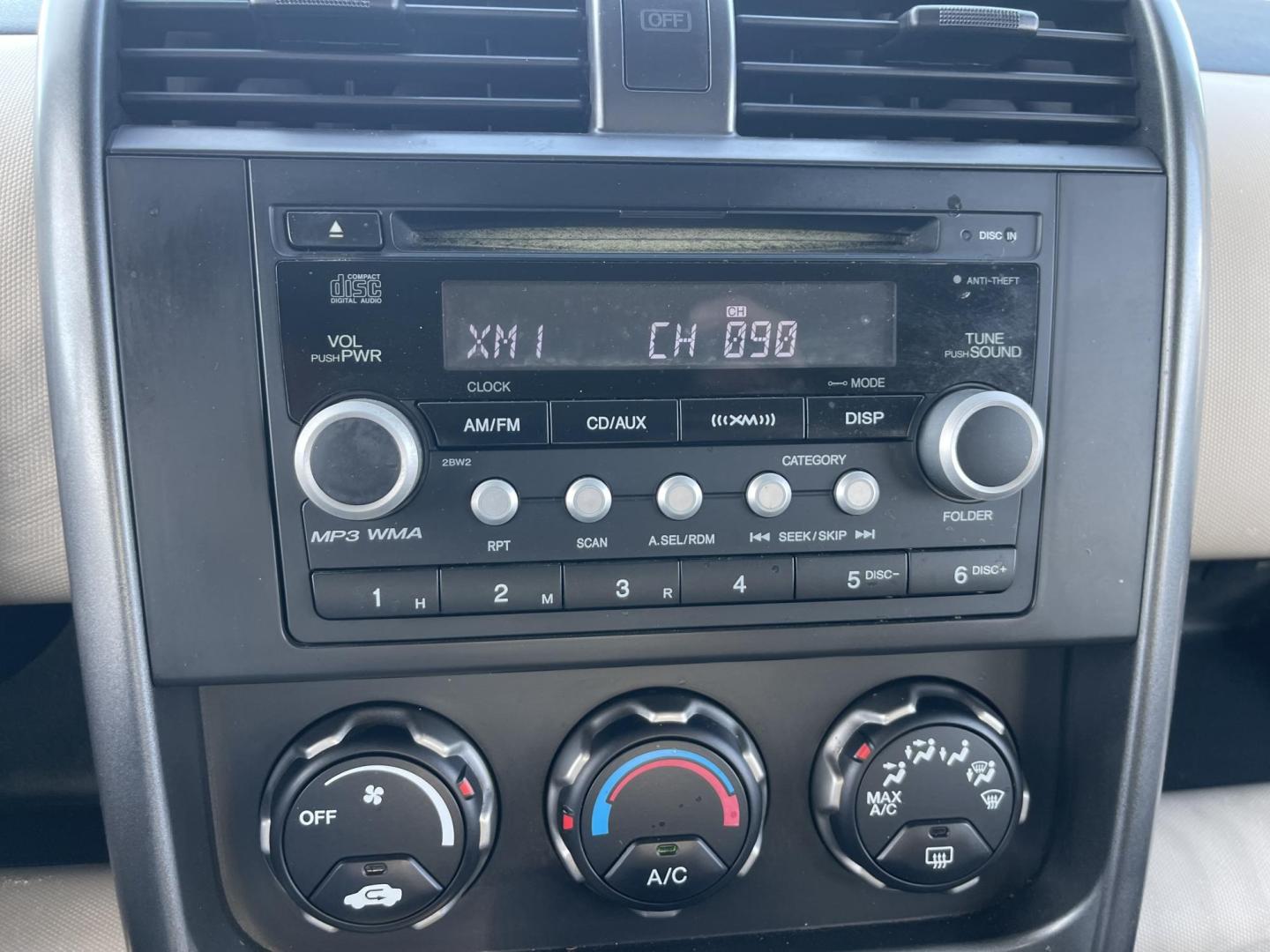 2007 Honda Element EX 4WD AT (5J6YH28757L) with an 2.4L L4 DOHC 16V engine, 5-Speed Automatic Overdrive transmission, located at 813 E Fairview Ave, Meridian , ID, 83642, (208) 336-8230, 43.618851, -116.384010 - Photo#8