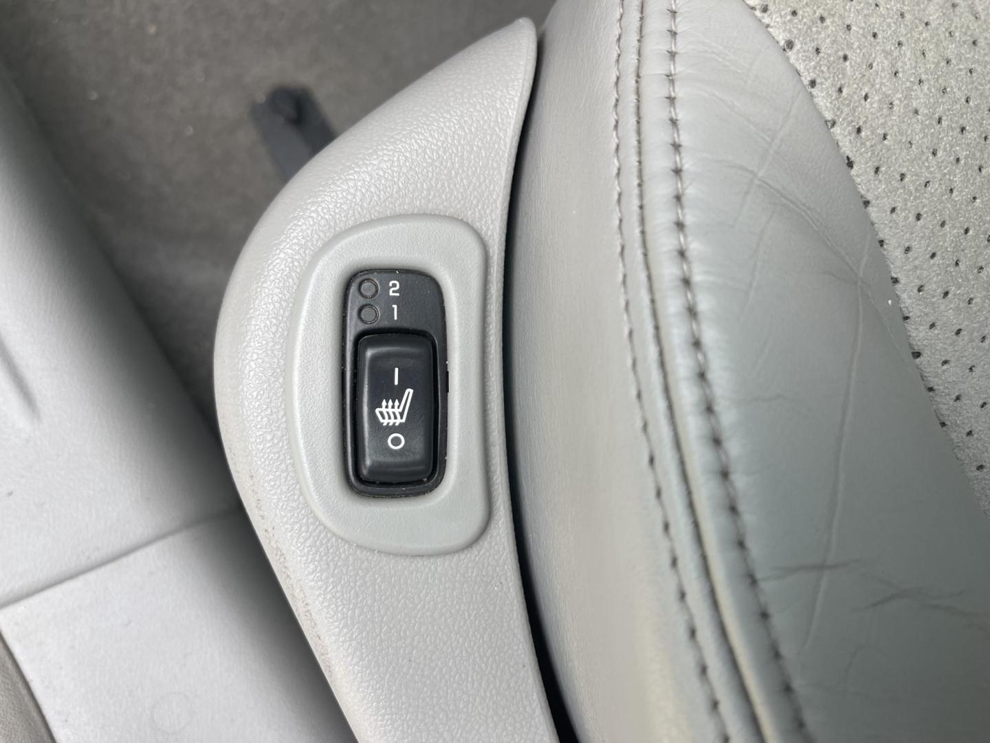 2004 Grey / Grey Chevrolet Malibu MAXX LT (1G1ZU64804F) with an 3.5L V6 OHV 12V engine, 4-Speed Automatic Overdrive transmission, located at 813 E Fairview Ave, Meridian , ID, 83642, (208) 336-8230, 43.618851, -116.384010 - 2004 Chevrolet Malibu Maxx. V6 leather, heated seats, and sunroof. Very nice car. If you need a cheap good car this is a great choice. One owner in Boise.- Photo#8
