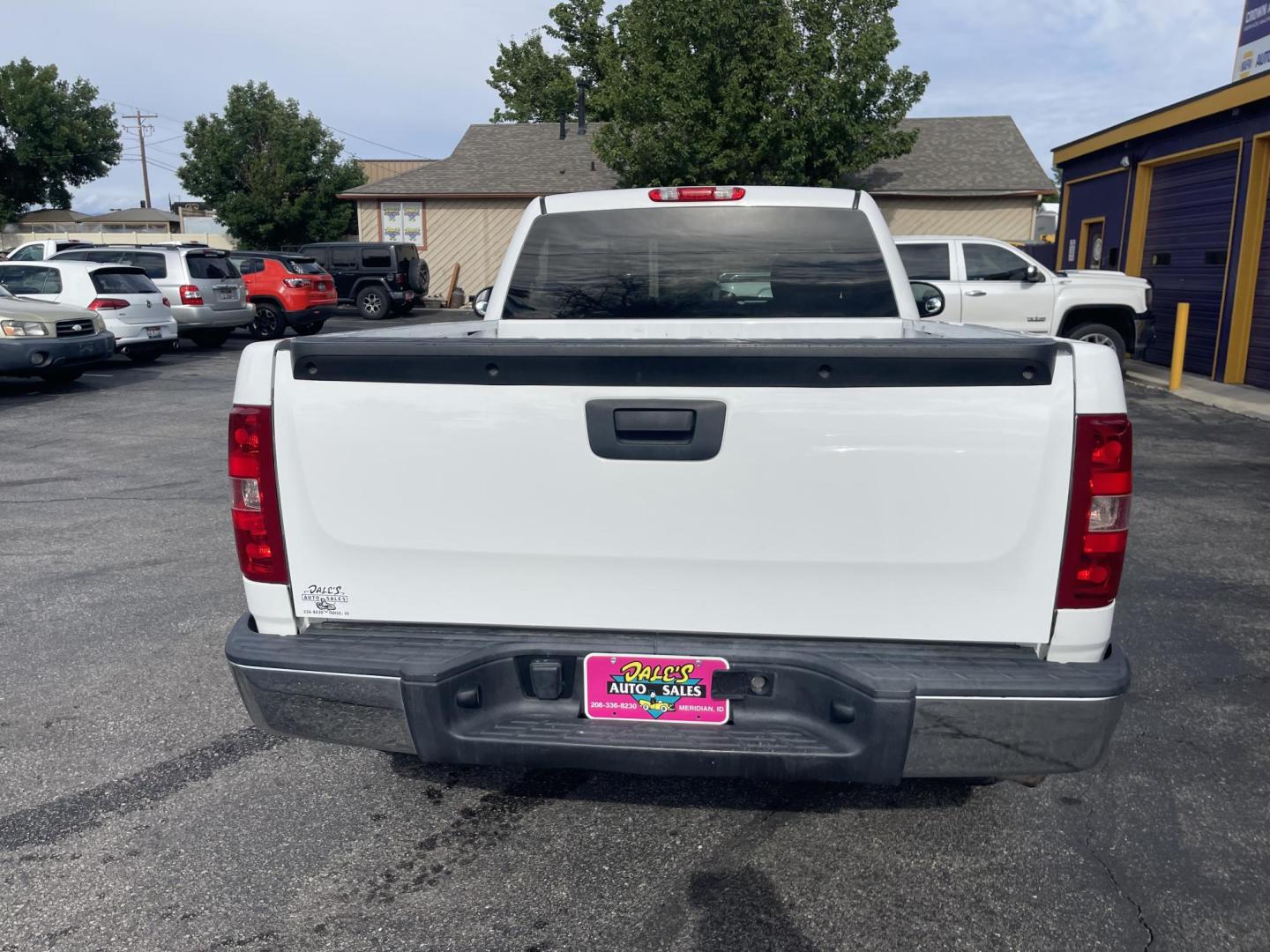 2012 White /Black Chevrolet Silverado 1500 Work Truck 2WD (1GCNCPEX4CZ) with an 4.3L V6 OHV 12V engine, 4-Speed Automatic transmission, located at 813 E Fairview Ave, Meridian , ID, 83642, (208) 336-8230, 43.618851, -116.384010 - 2012 Regular cab short box 2wd. If you like this style of pickup I have a bunch of them. Super fun to have. Very hard to find.- Photo#6