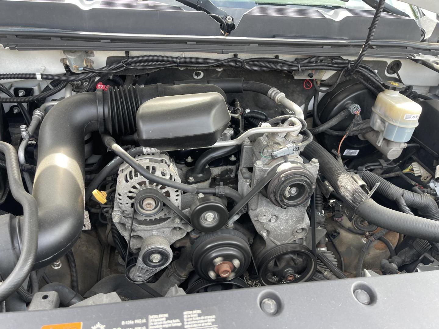 2012 White /Black Chevrolet Silverado 1500 Work Truck 2WD (1GCNCPEX4CZ) with an 4.3L V6 OHV 12V engine, 4-Speed Automatic transmission, located at 813 E Fairview Ave, Meridian , ID, 83642, (208) 336-8230, 43.618851, -116.384010 - 2012 Chvrolet Regular cab 2wd with a V6. Runs and drives great. I have a buch of regular cabs to choose from.- Photo#13