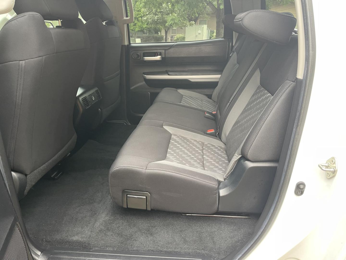2020 White /Black Toyota Tundra SR5 5.7L V8 CrewMax 4WD (5TFDY5F17LX) with an 5.7L V8 DOHC 32V engine, 6A transmission, located at 813 E Fairview Ave, Meridian , ID, 83642, (208) 336-8230, 43.618851, -116.384010 - 2020 Toyota Tundra Crew Max SR5 TRD with only 54k miles. Come get the best Tundra on the market, very clean, ready to go. If you want a Toyota this is the one to have.- Photo#8