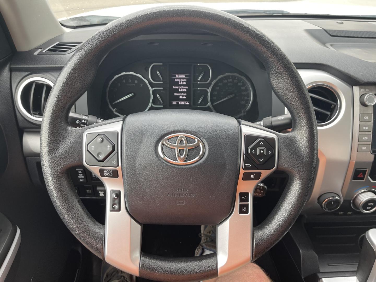 2020 White /Black Toyota Tundra SR5 5.7L V8 CrewMax 4WD (5TFDY5F17LX) with an 5.7L V8 DOHC 32V engine, 6A transmission, located at 813 E Fairview Ave, Meridian , ID, 83642, (208) 336-8230, 43.618851, -116.384010 - 2020 Toyota Tundra Crew Max SR5 TRD with only 54k miles. Come get the best Tundra on the market, very clean, ready to go. If you want a Toyota this is the one to have.- Photo#18